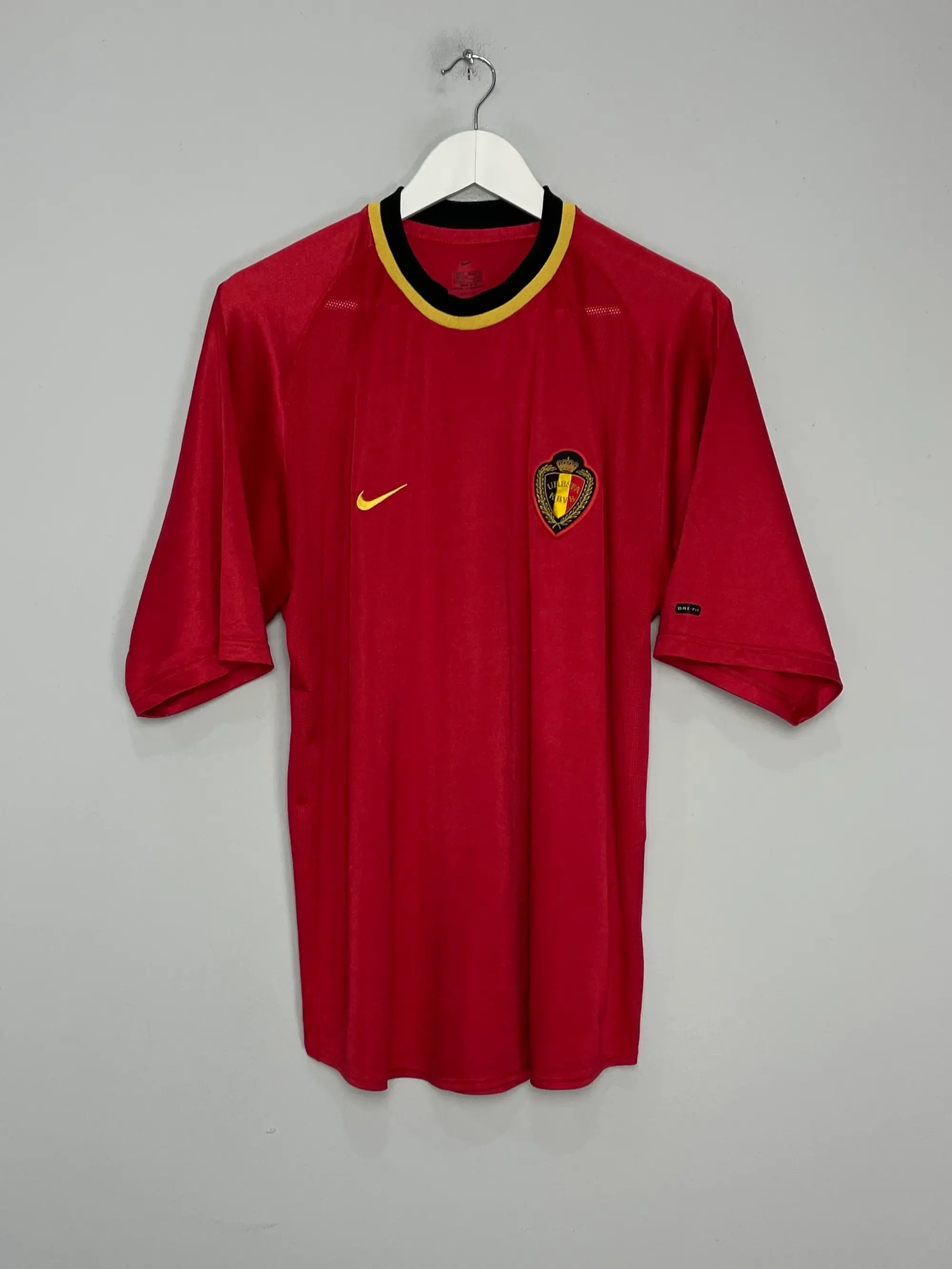 CULT KITS - 2000/02 BELGIUM HOME SHIRT (L) NIKE