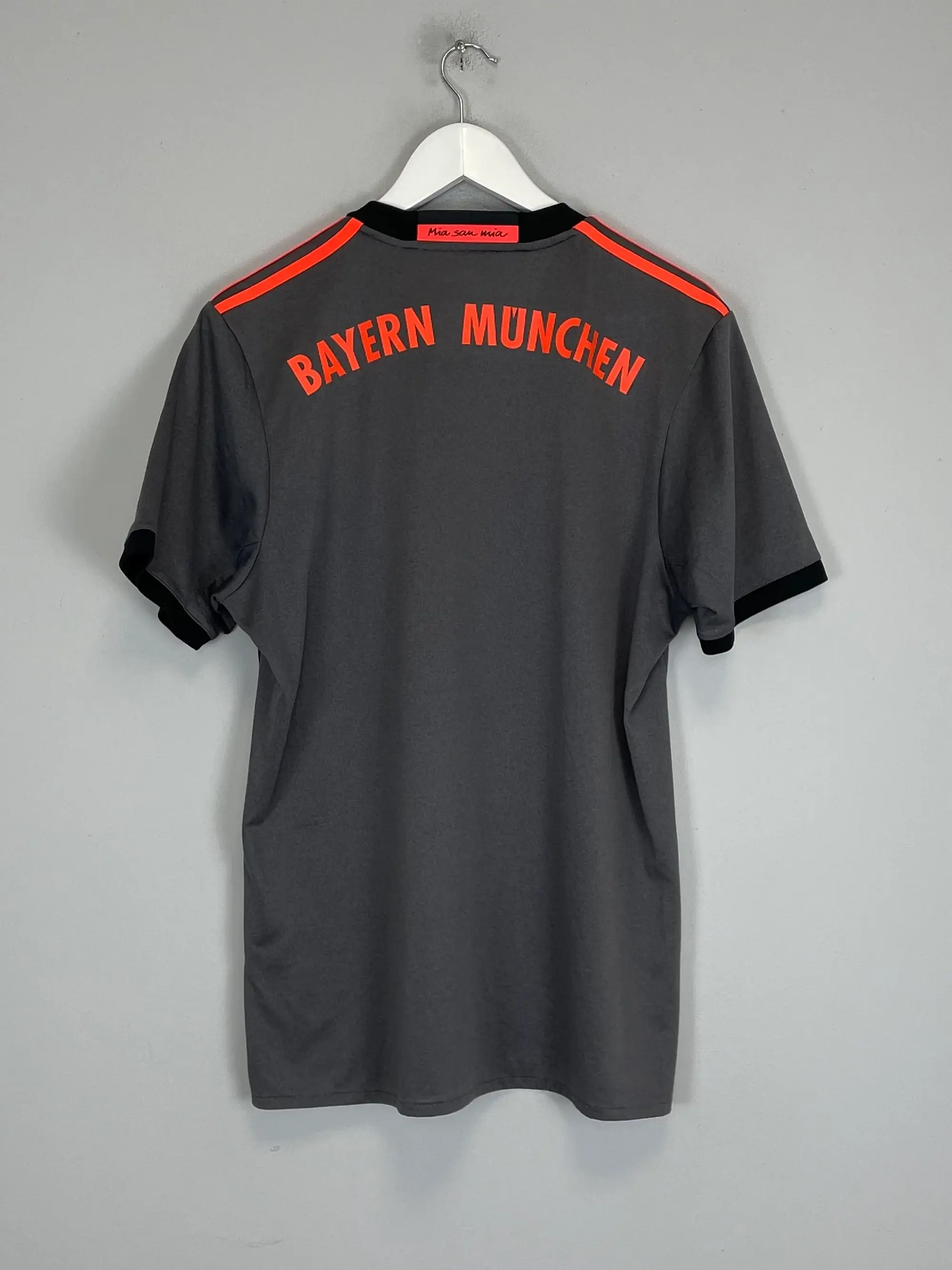 CULT KITS - 2016/17 BAYERN MUNICH AWAY SHIRT (L) ADIDAS