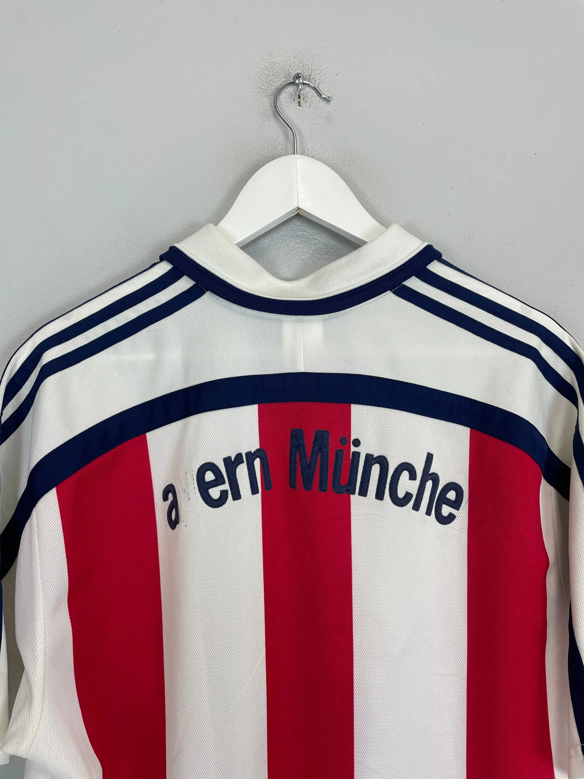 CULT KITS - 2000/02 BAYERN MUNICH AWAY SHIRT (L) ADIDAS