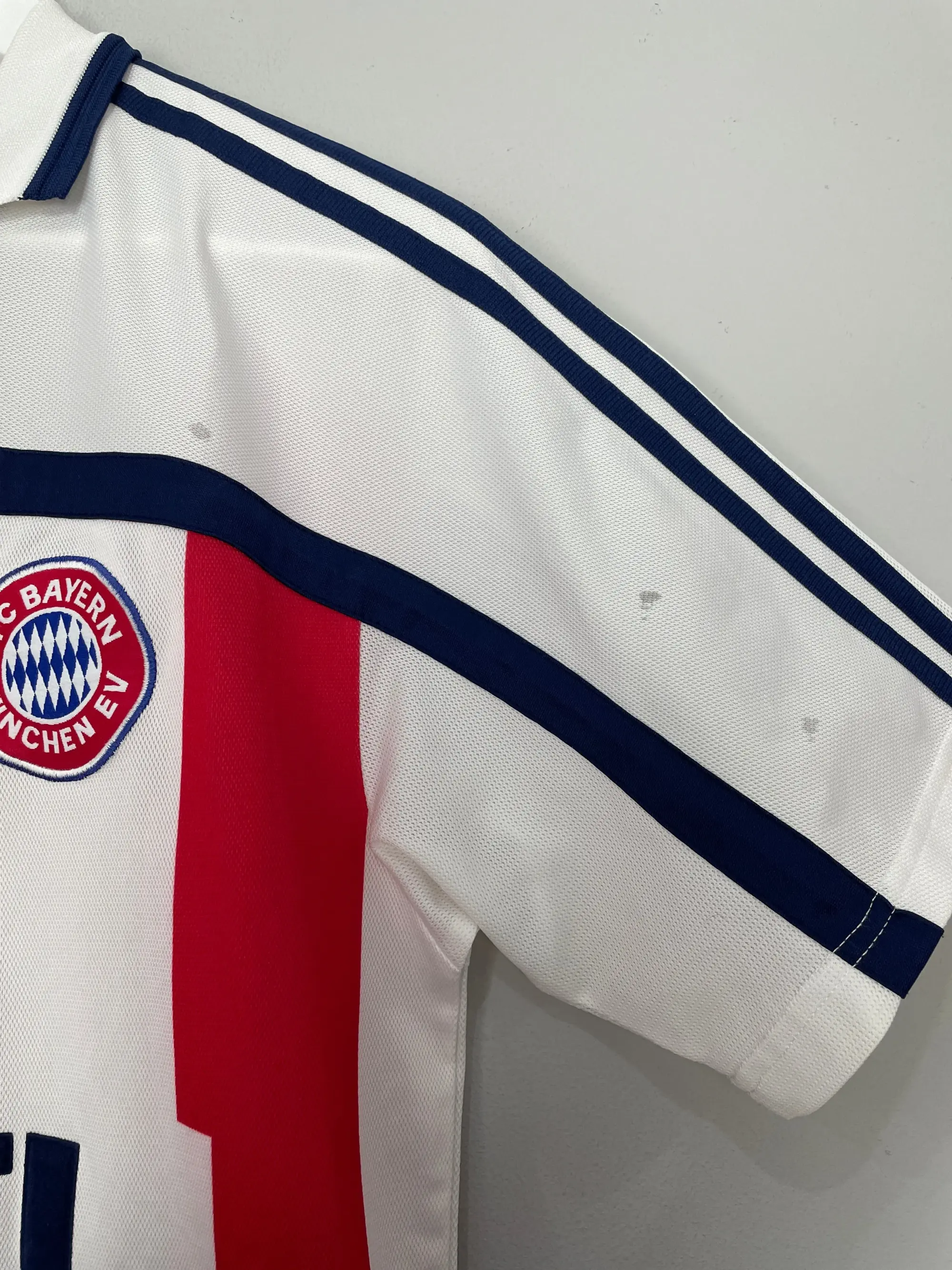 CULT KITS - 2000/02 BAYERN MUNICH AWAY SHIRT (S) ADIDAS