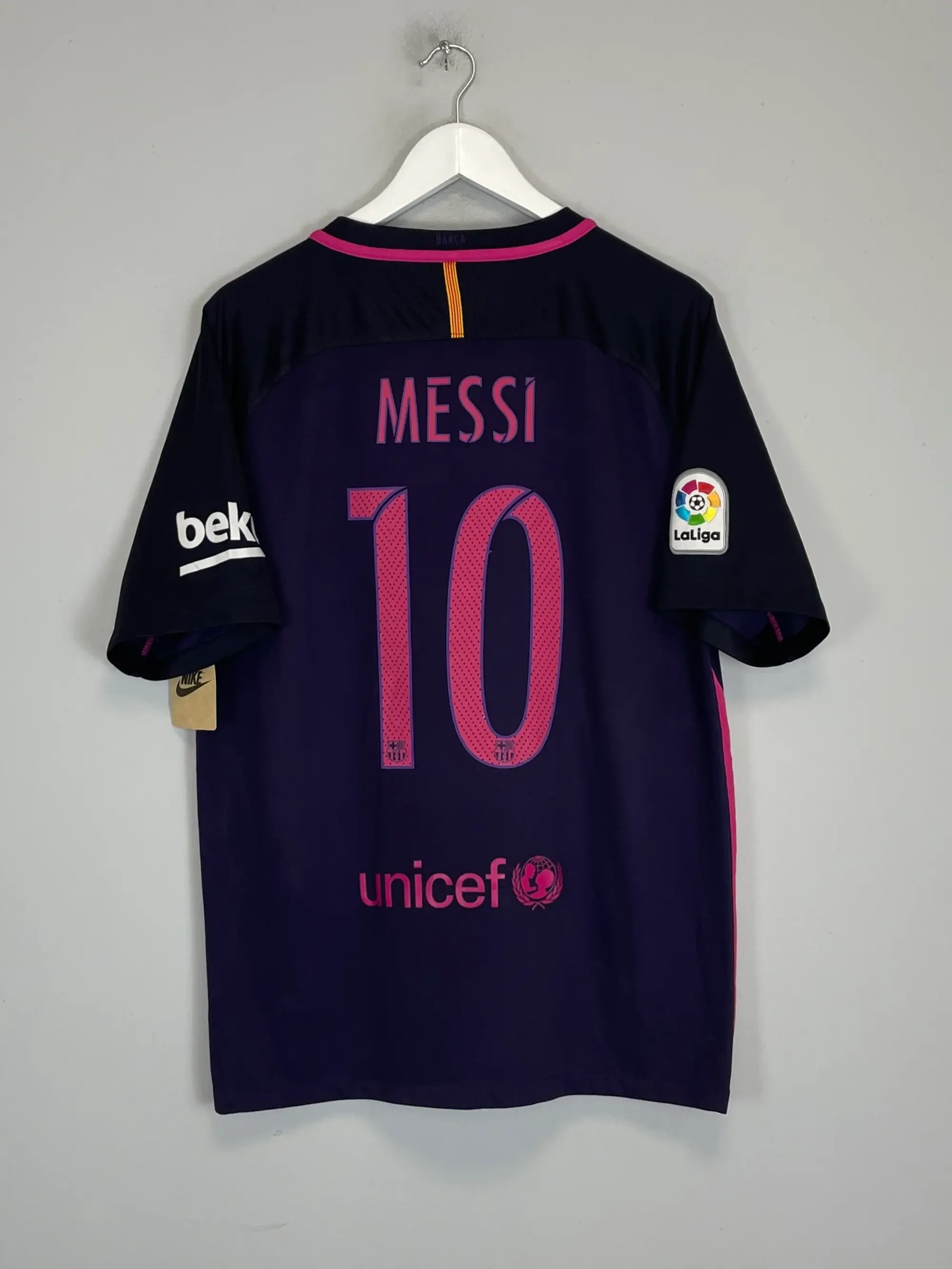 CULT KITS - 2016/17 BARCELONA MESSI #10 *BNWT* AWAY SHIRT (L) NIKE