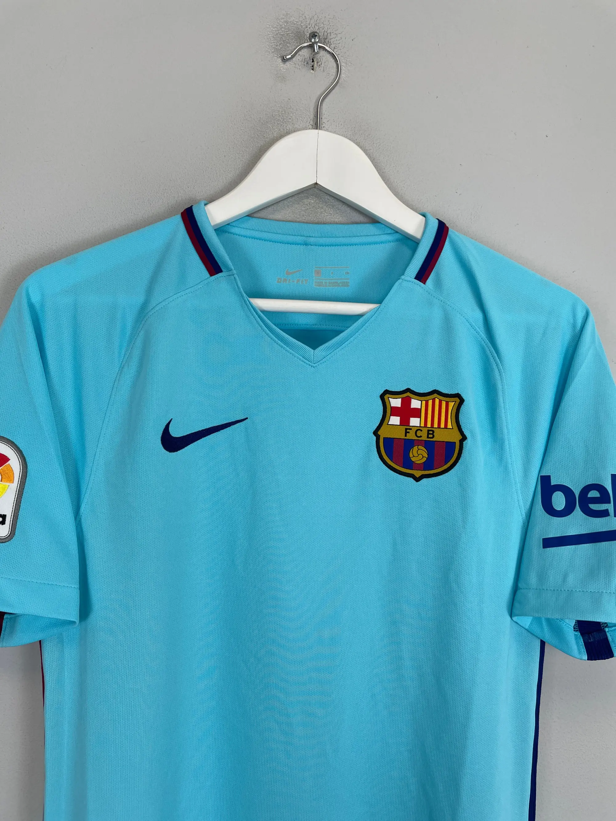 CULT KITS - 2017/18 BARCELONA MESSI #10 AWAY SHIRT (S) NIKE
