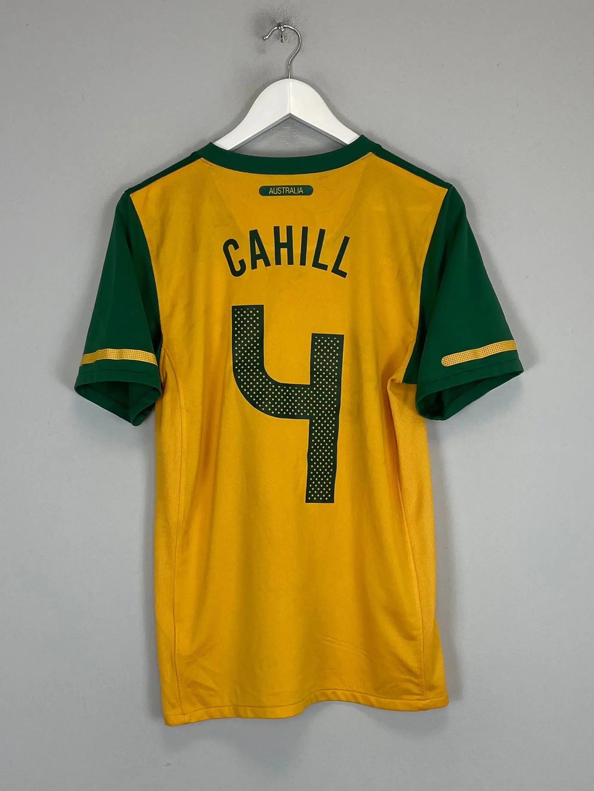 CULT KITS - 2010/11 AUSTRALIA CAHILL #4 HOME SHIRT (S) NIKE