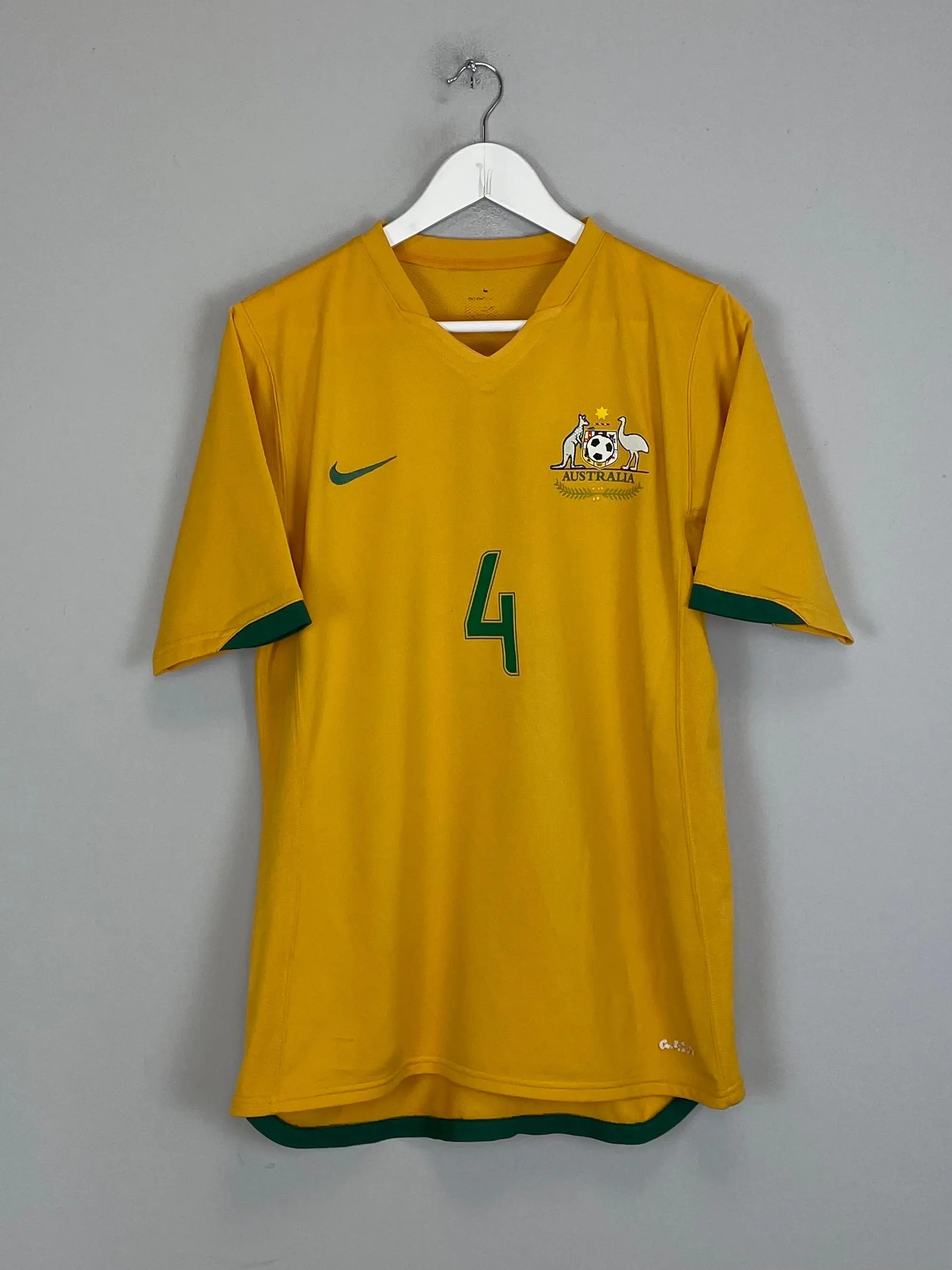 CULT KITS - 2006/08 AUSTRALIA CAHILL #4 HOME SHIRT (S) NIKE