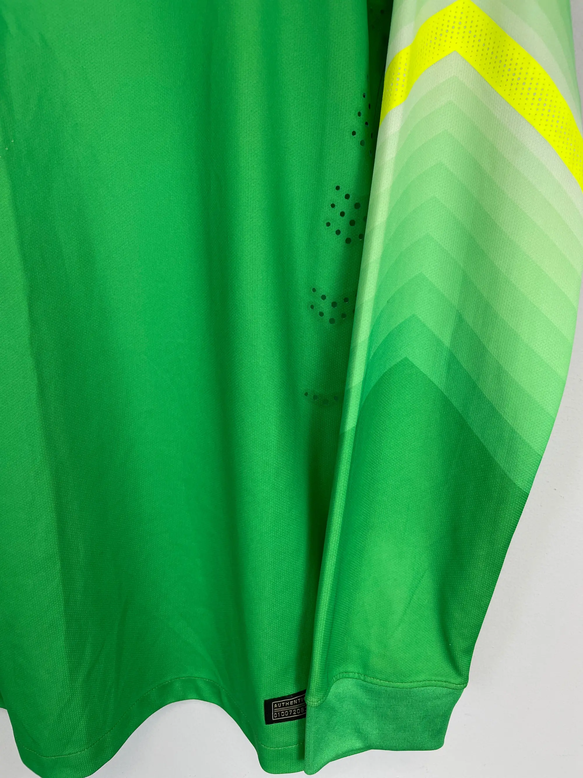 CULT KITS - 2014/15 ATLETICO MADRID *PLAYER ISSUE* GK SHIRT (L) NIKE