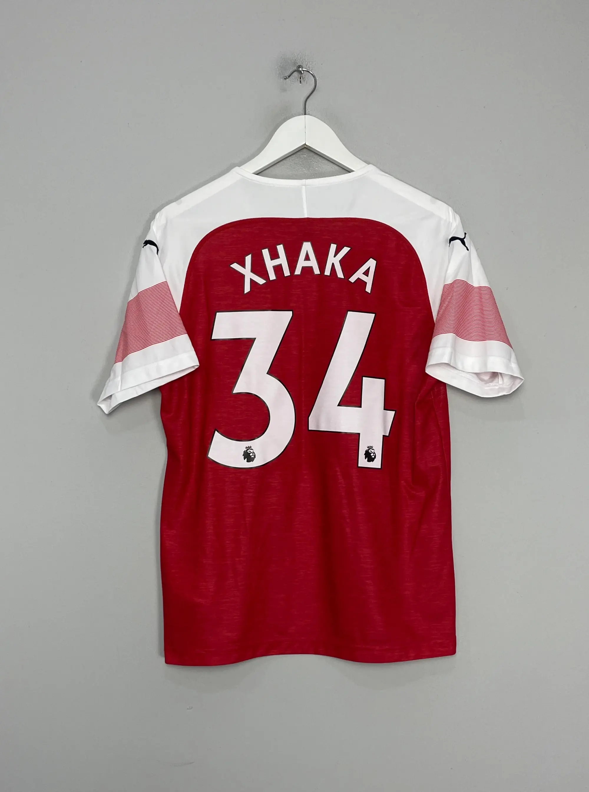 CULT KITS - 2018/19 ARSENAL XHAKA #24 HOME SHIRT (M) PUMA
