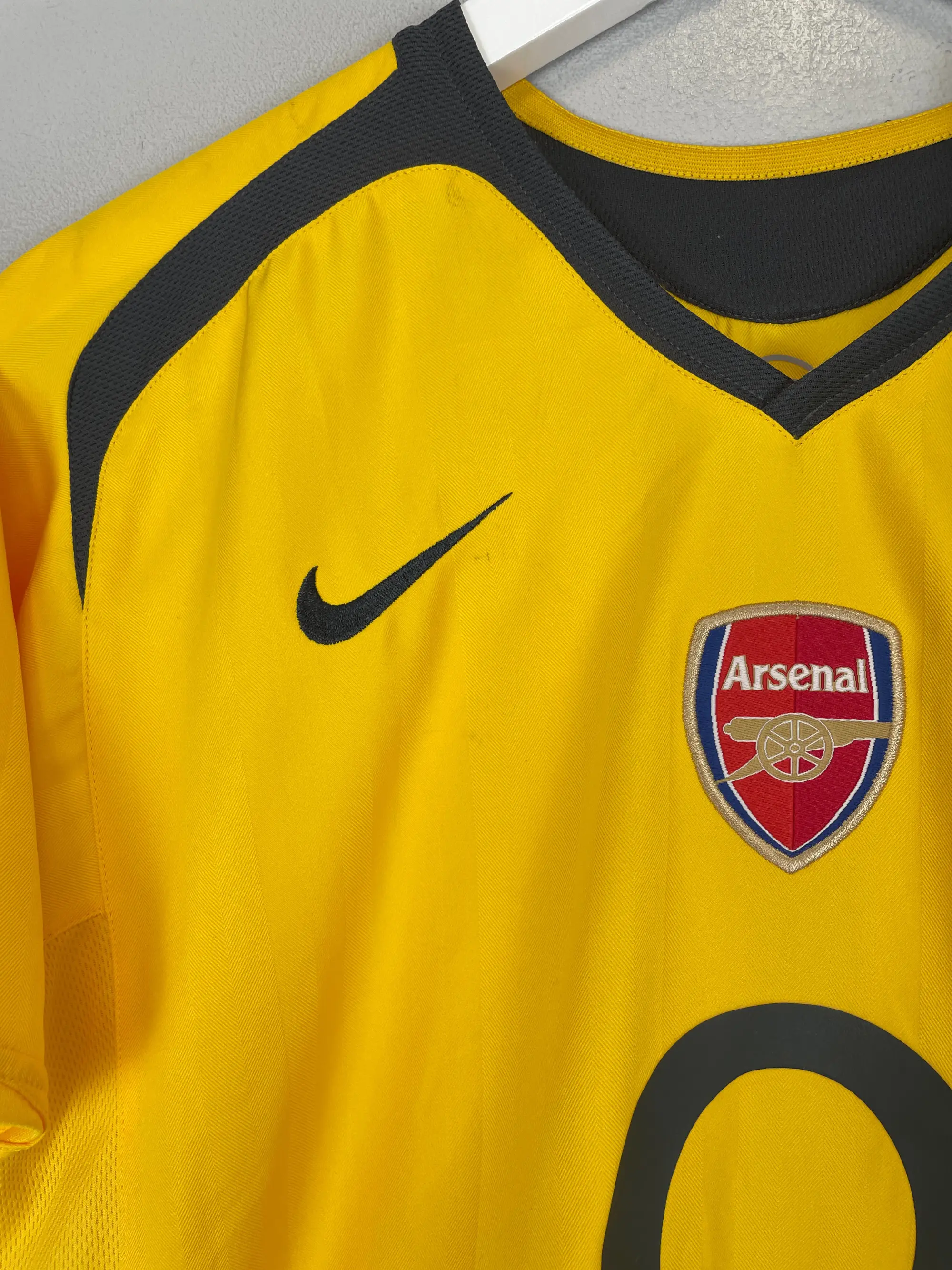 CULT KITS - 2005/06 ARSENAL SENDEROS #20 *BNWT* SIGNED AWAY SHIRT (XL.KIDS) NIKE