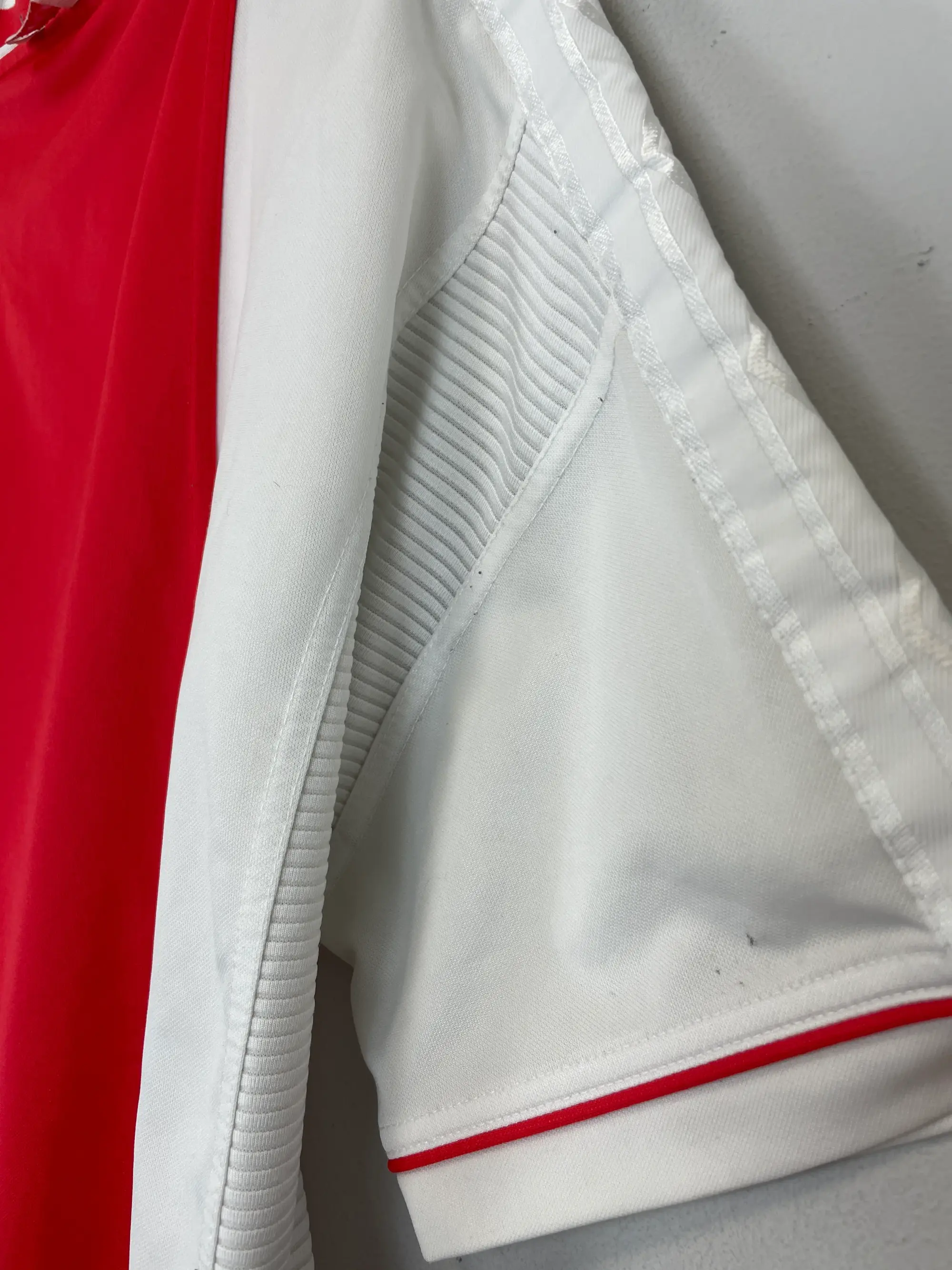 CULT KITS - 1999/00 AJAX HOME SHIRT (L) UMBRO