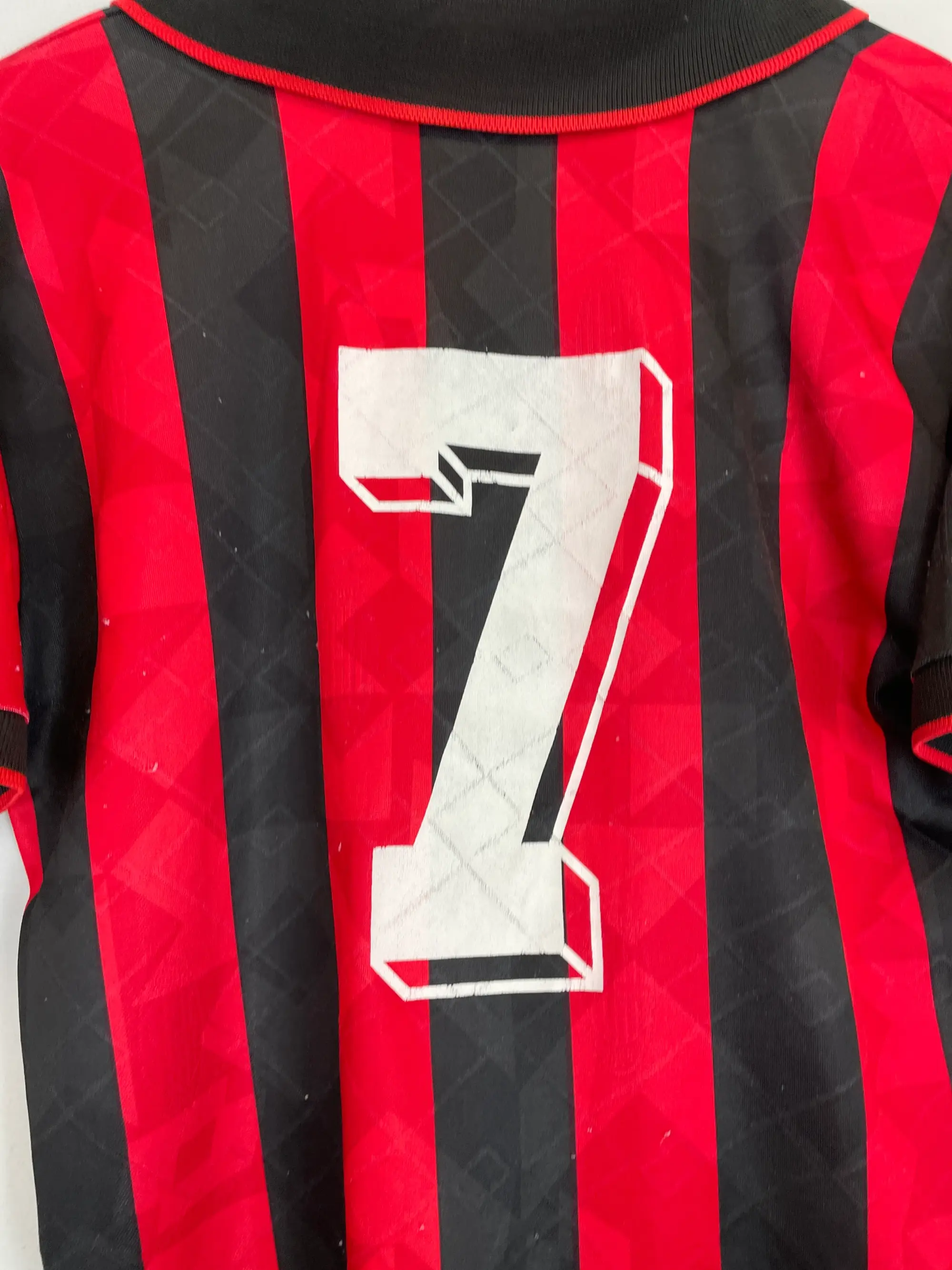 CULT KITS - 1994/95 AC MILAN #7 HOME SHIRT (M) LOTTO