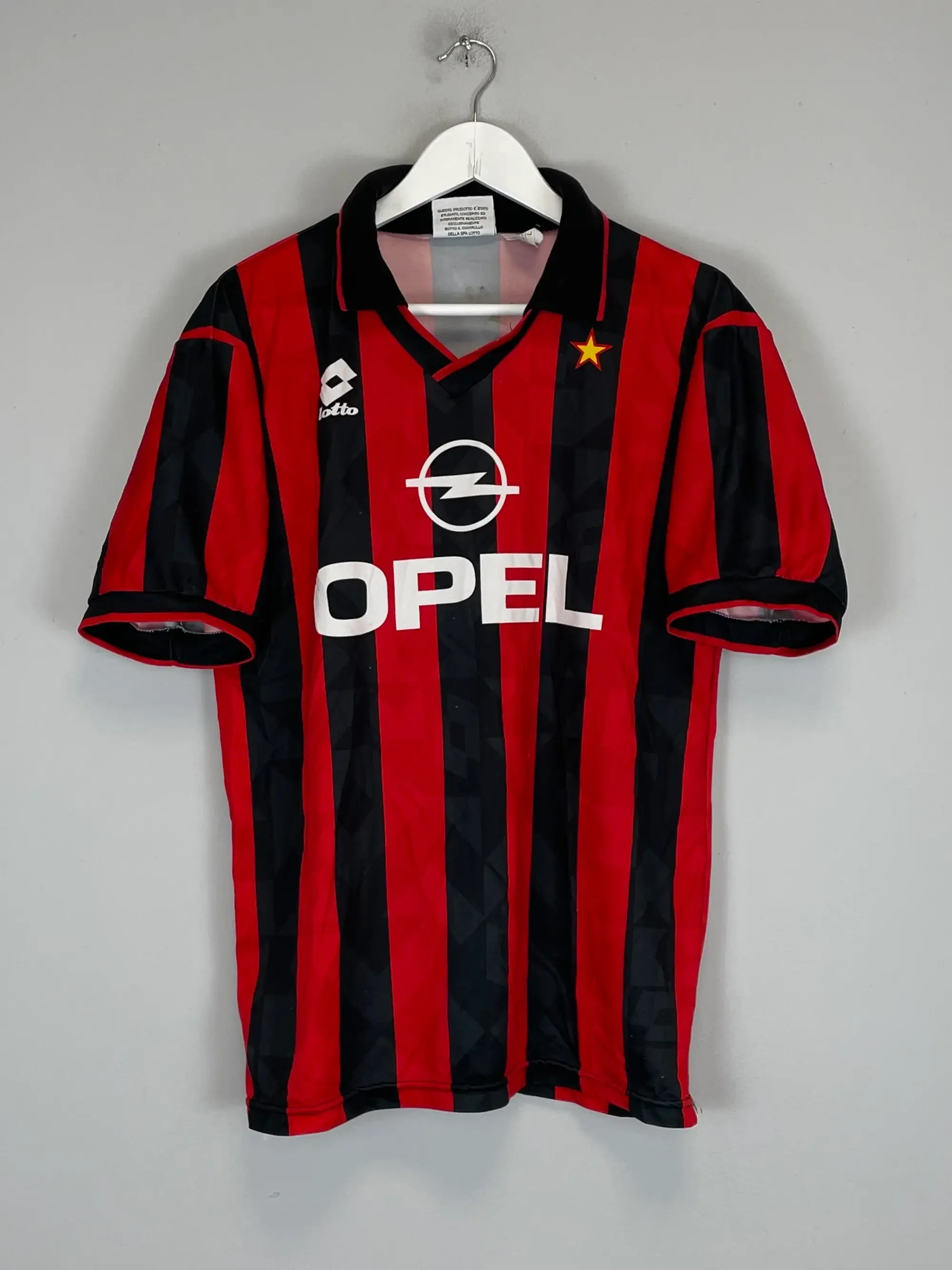 CULT KITS - 1994/95 AC MILAN HOME SHIRT (L) LOTTO