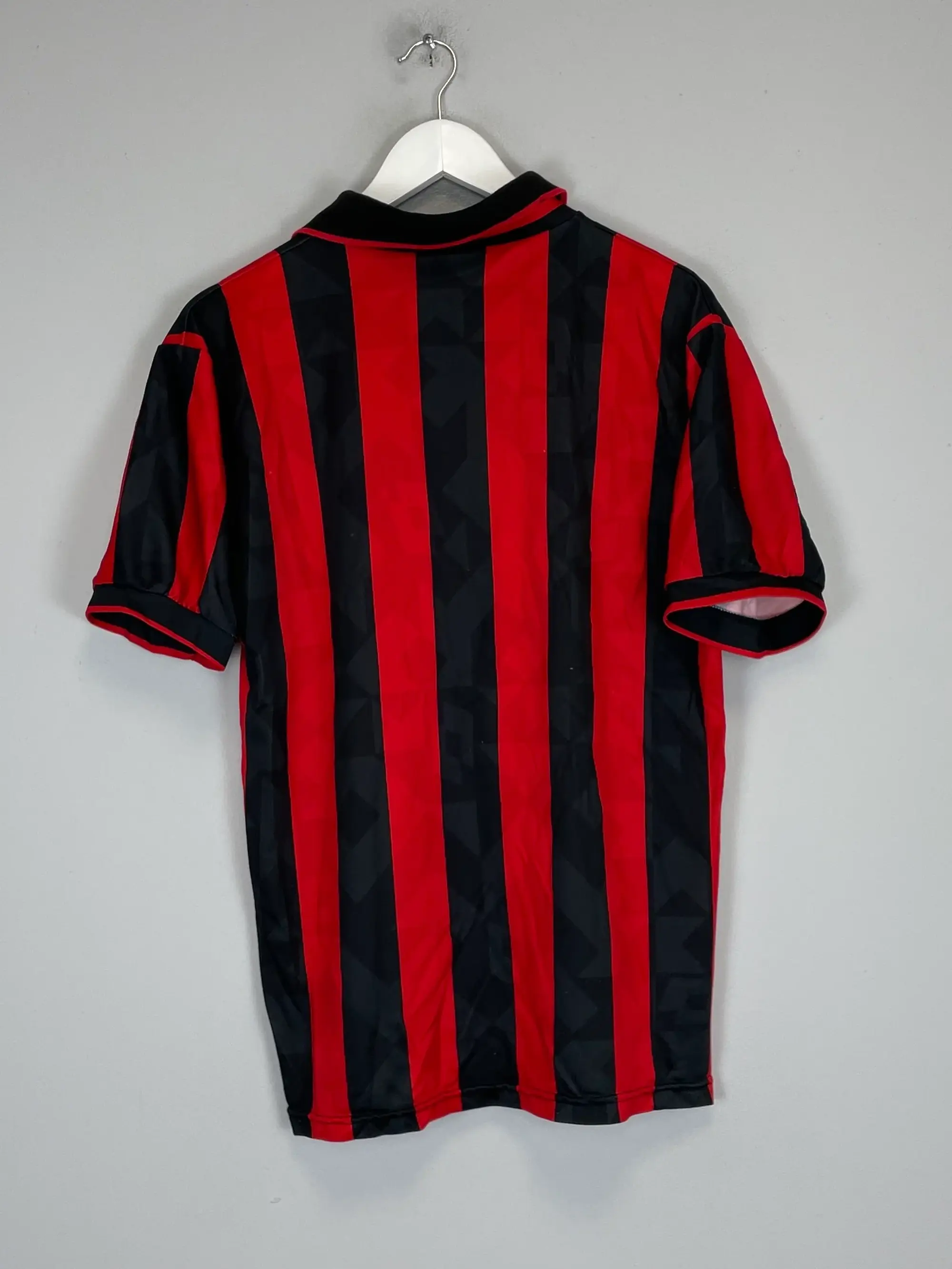 CULT KITS - 1994/95 AC MILAN HOME SHIRT (L) LOTTO