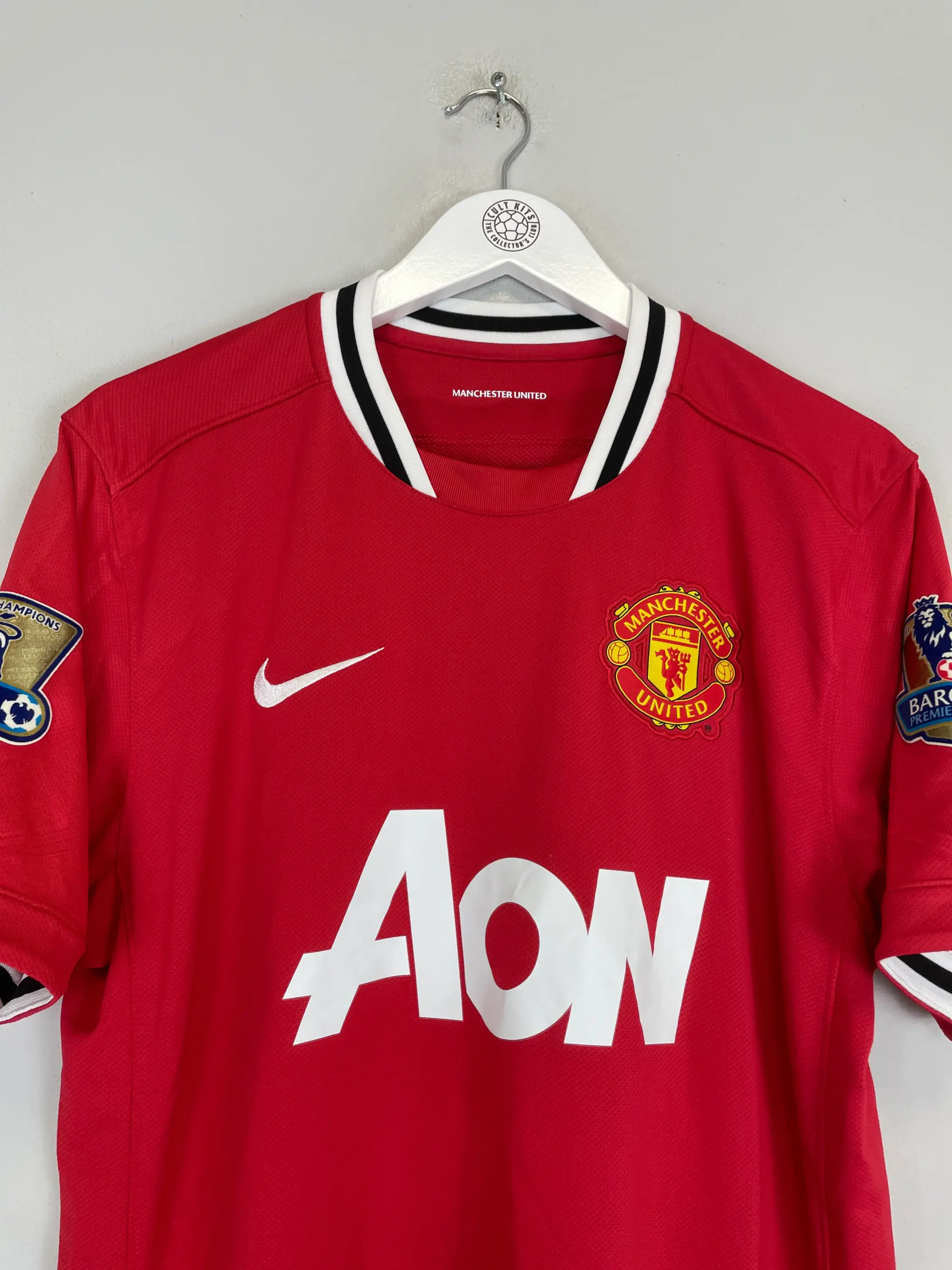2011/12 MANCHESTER UNITED YOUNG #18 HOME SHIRT (L) NIKE | Cult Kits