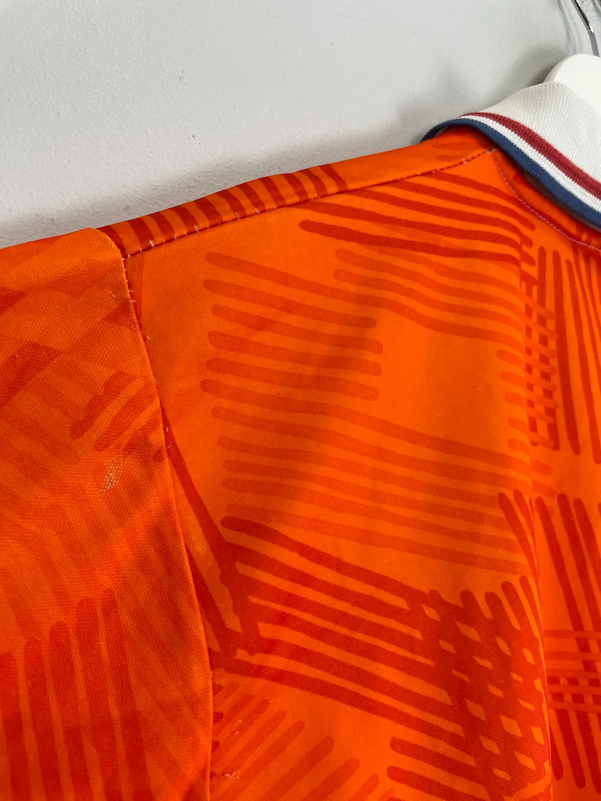 CULT KITS - 1992/94 NETHERLANDS HOME SHIRT (S) LOTTO