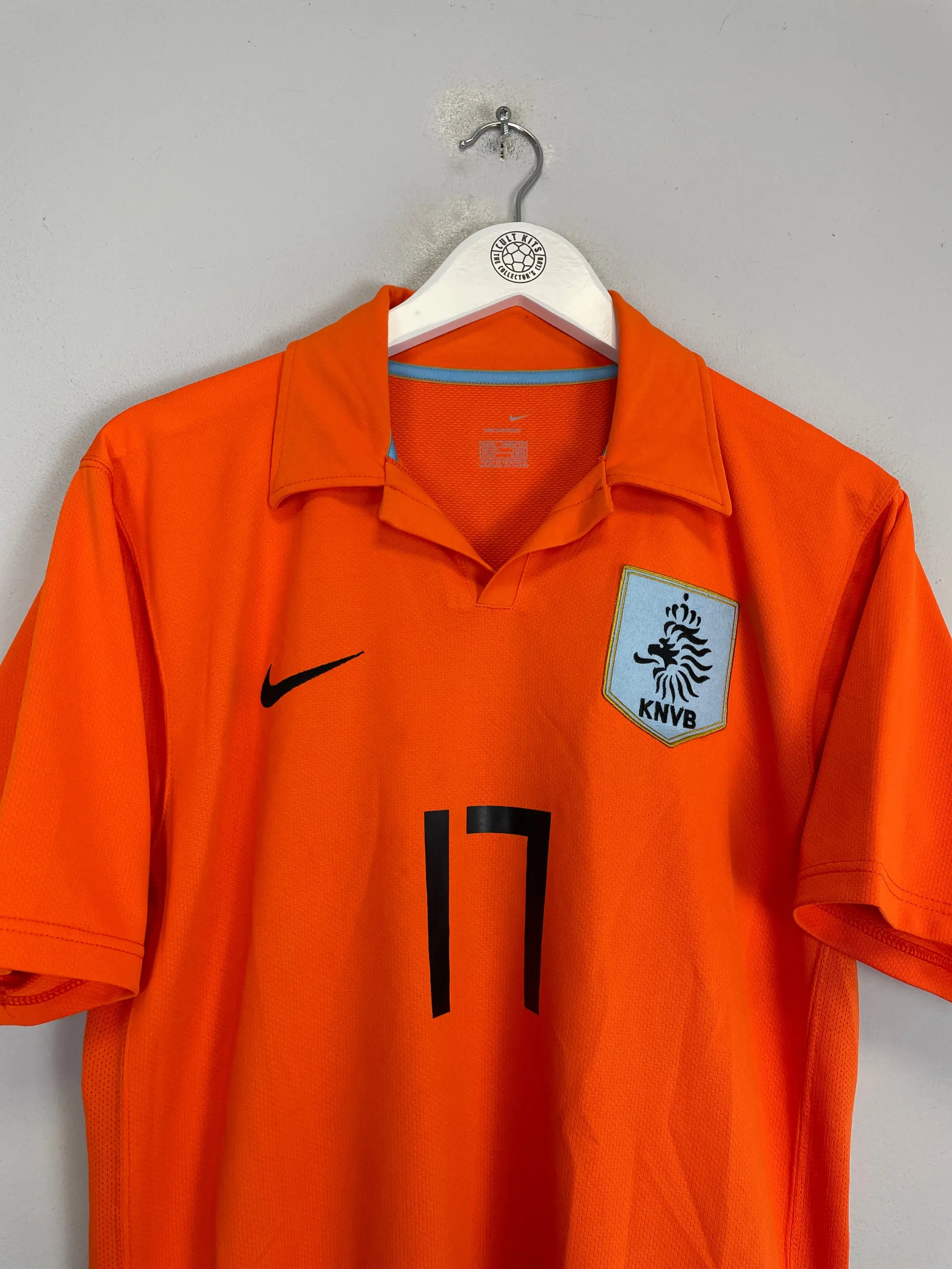 CULT KITS - 2006/08 NETHERLANDS V.PERSIE #17 HOME SHIRT (M) NIKE