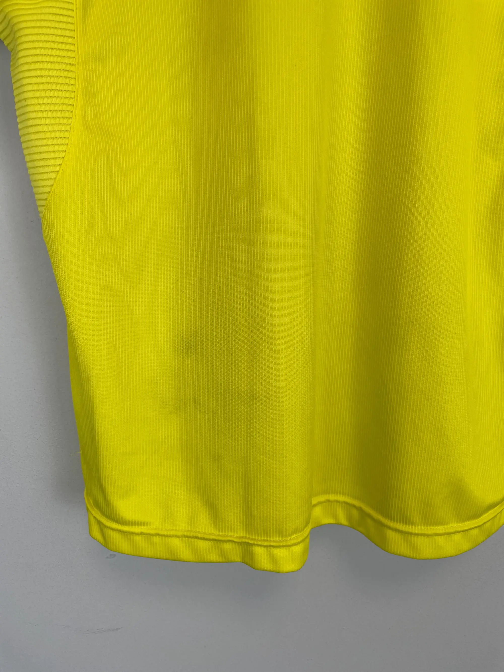 CULT KITS - 1998/00 RC LENS TRAINING SHIRT (M) UMBRO