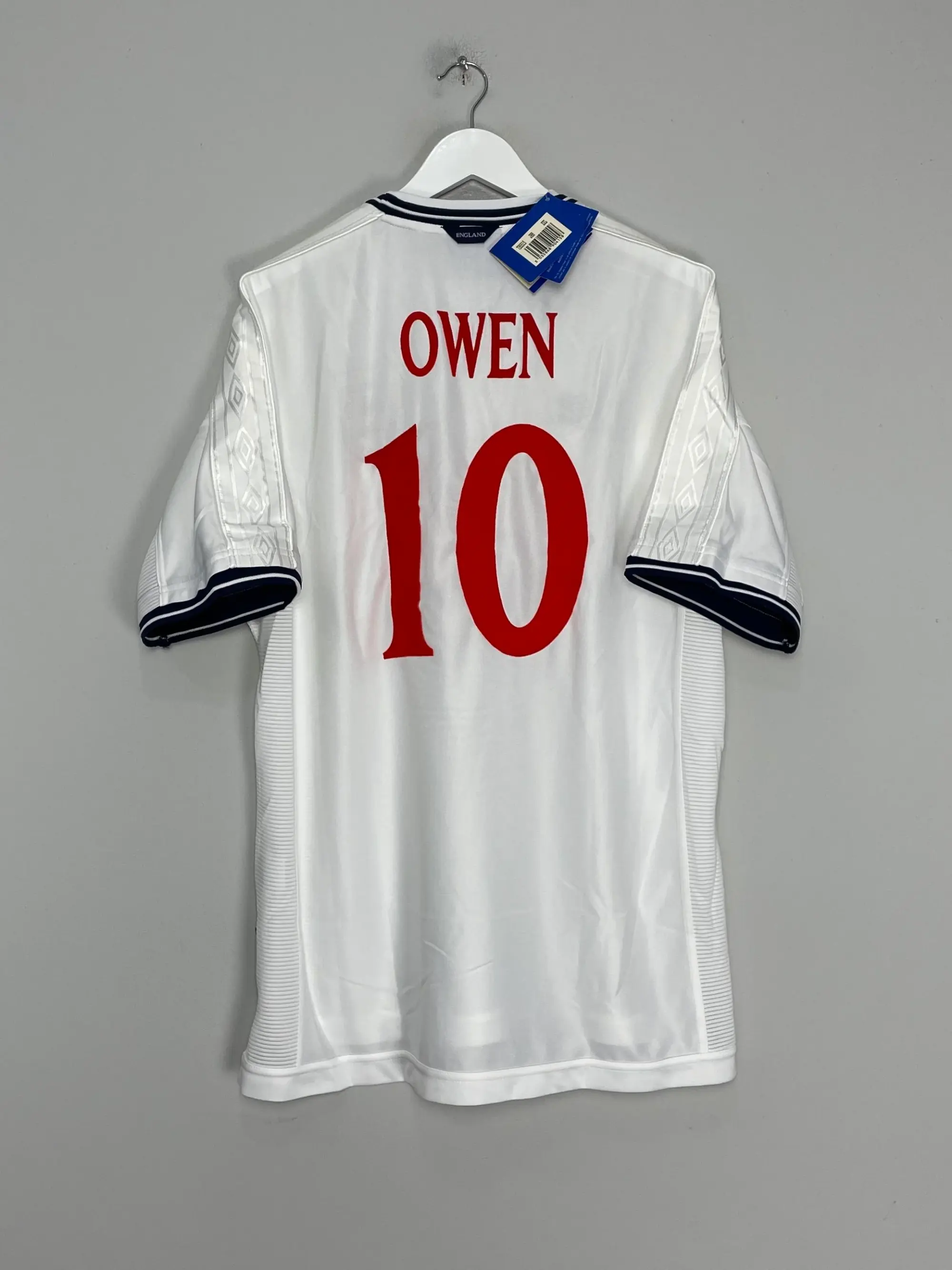 CULT KITS - 1999/01 ENGLAND OWEN #10 *SIGNED* BNWT HOME SHIRT (XXL) UMBRO