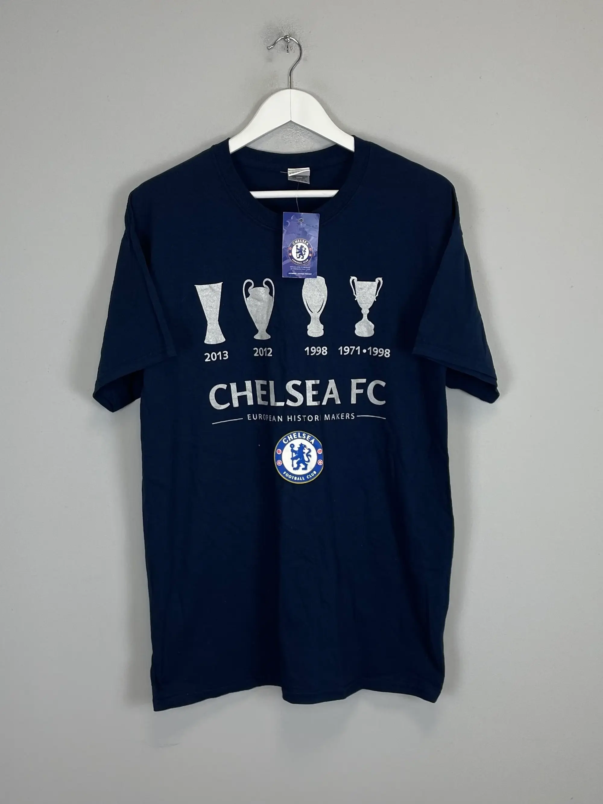 CULT KITS - 2013 CHELSEA *BNWT* T-SHIRT (L) OM
