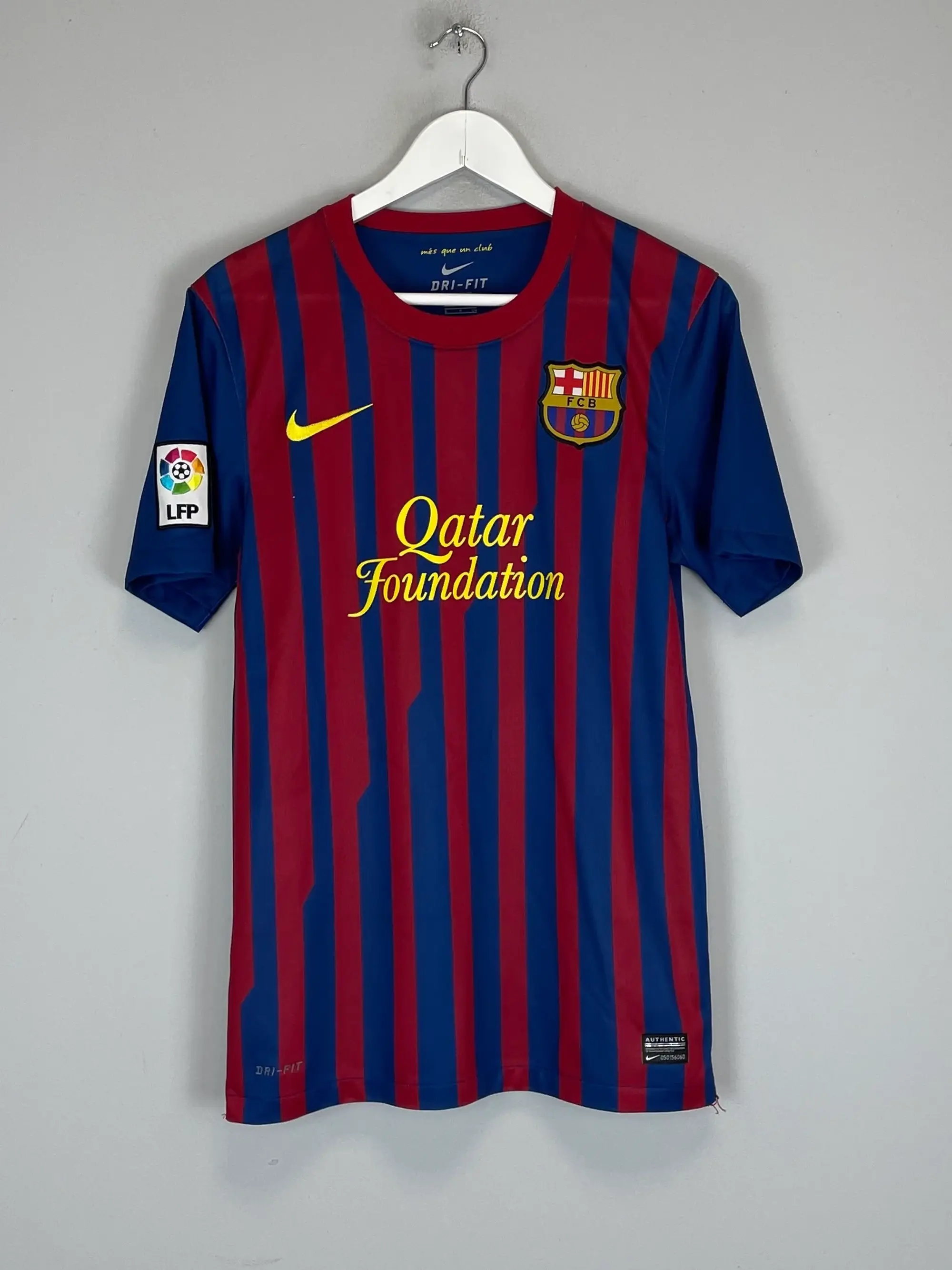 CULT KITS - 2011/12 BARCELONA DAVID VILLA #7 HOME SHIRT (S) NIKE