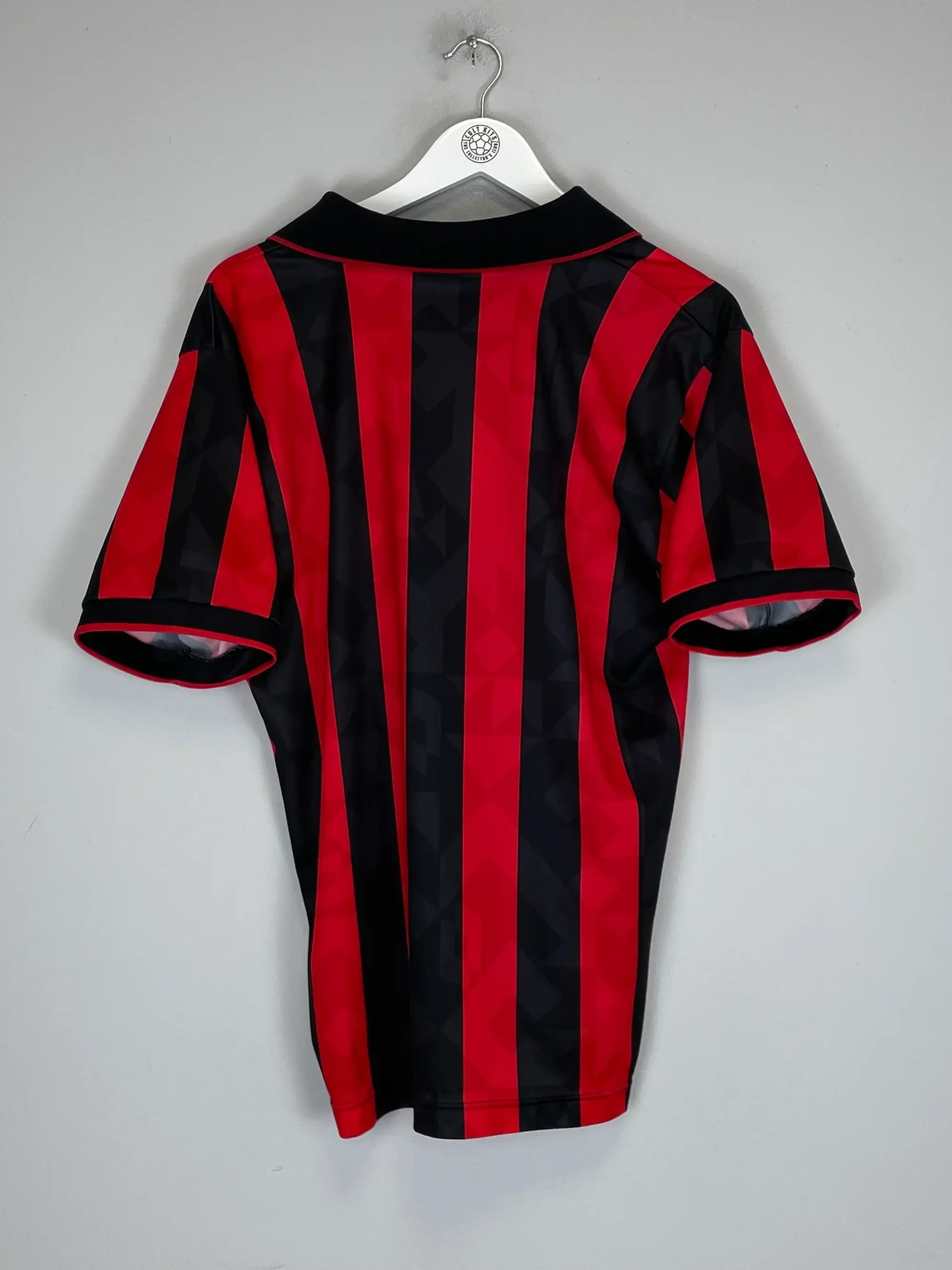 CULT KITS - 1993/94 AC MILAN HOME SHIRT (M) LOTTO