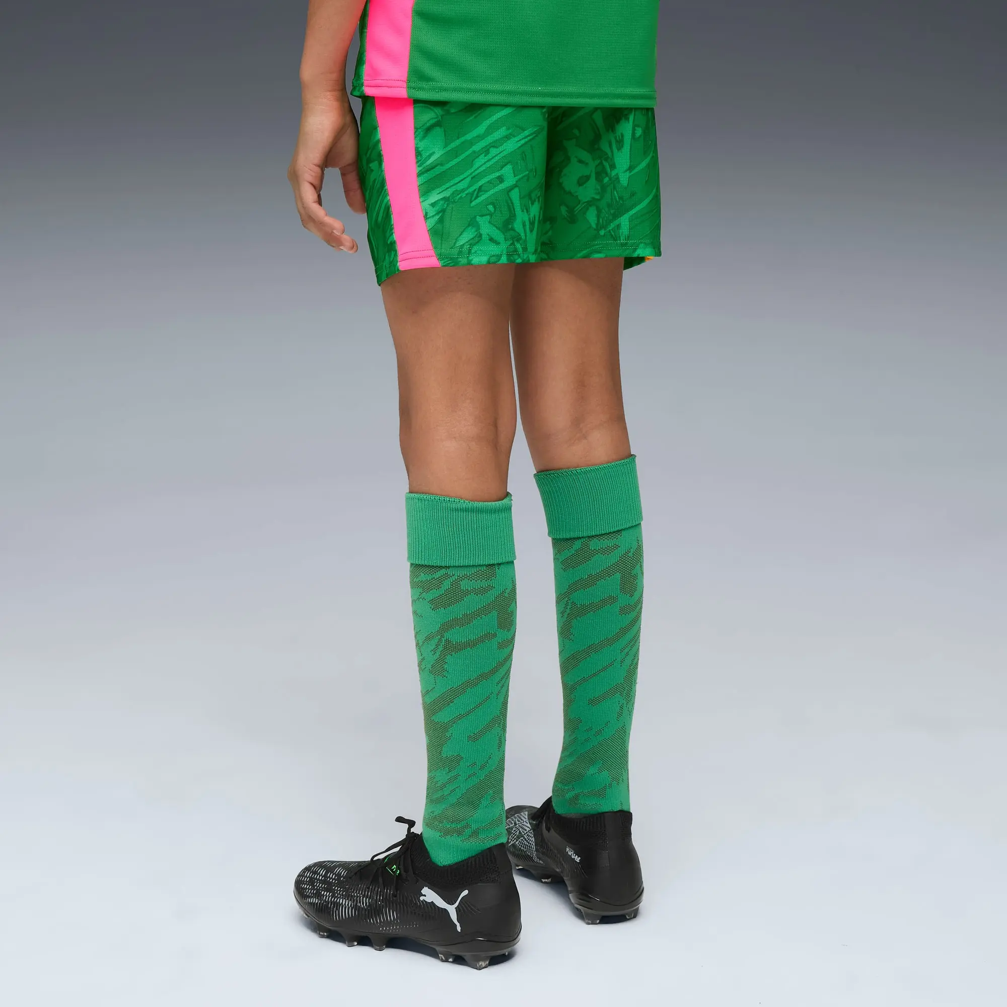 PUMA Manchester City 25/26 Goalkeeper Shorts Youth, Archive Green/Heat Fire, size 11-12 Youth