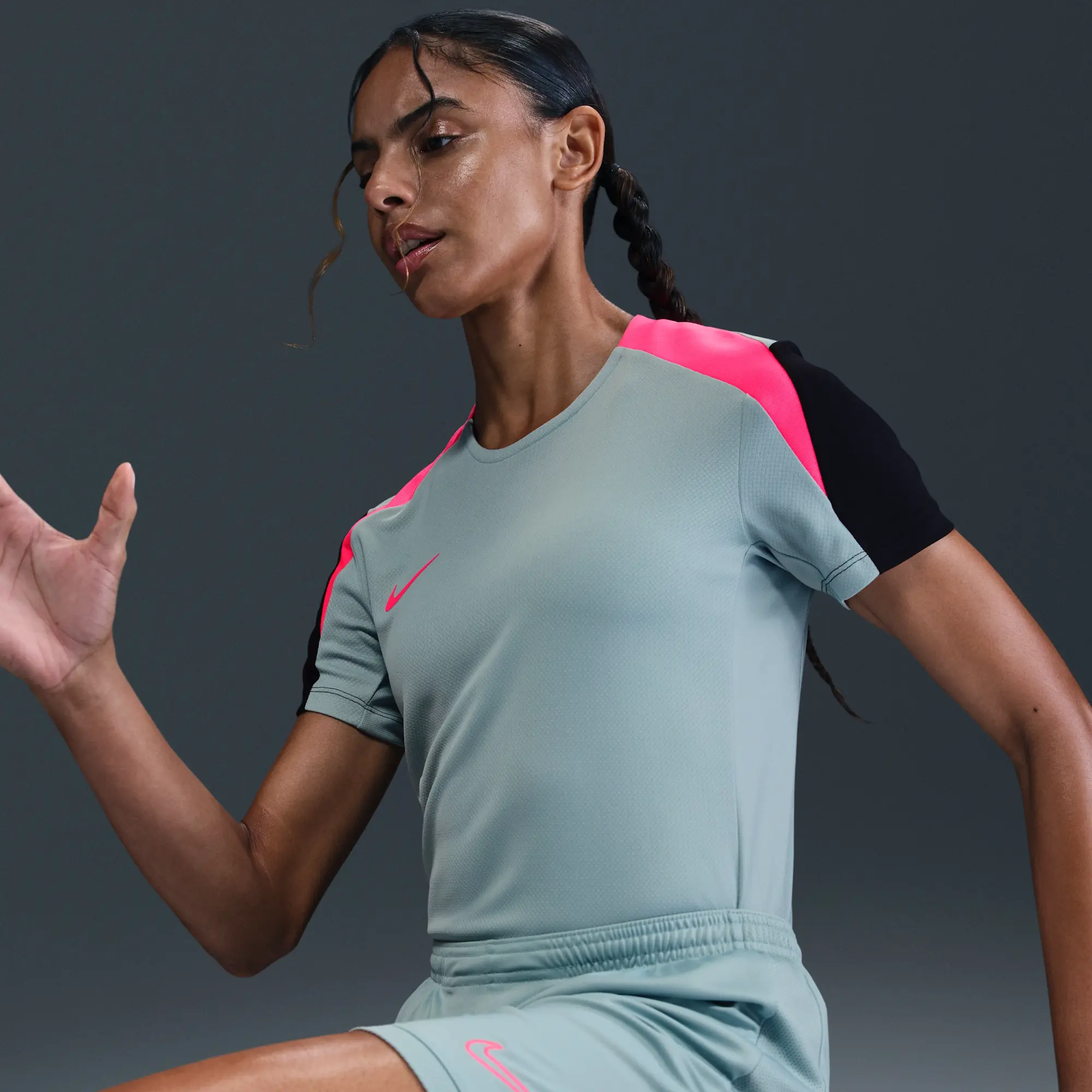Nike Strike Women's Dri-FIT Short-Sleeve Football Top - Grey - Polyester