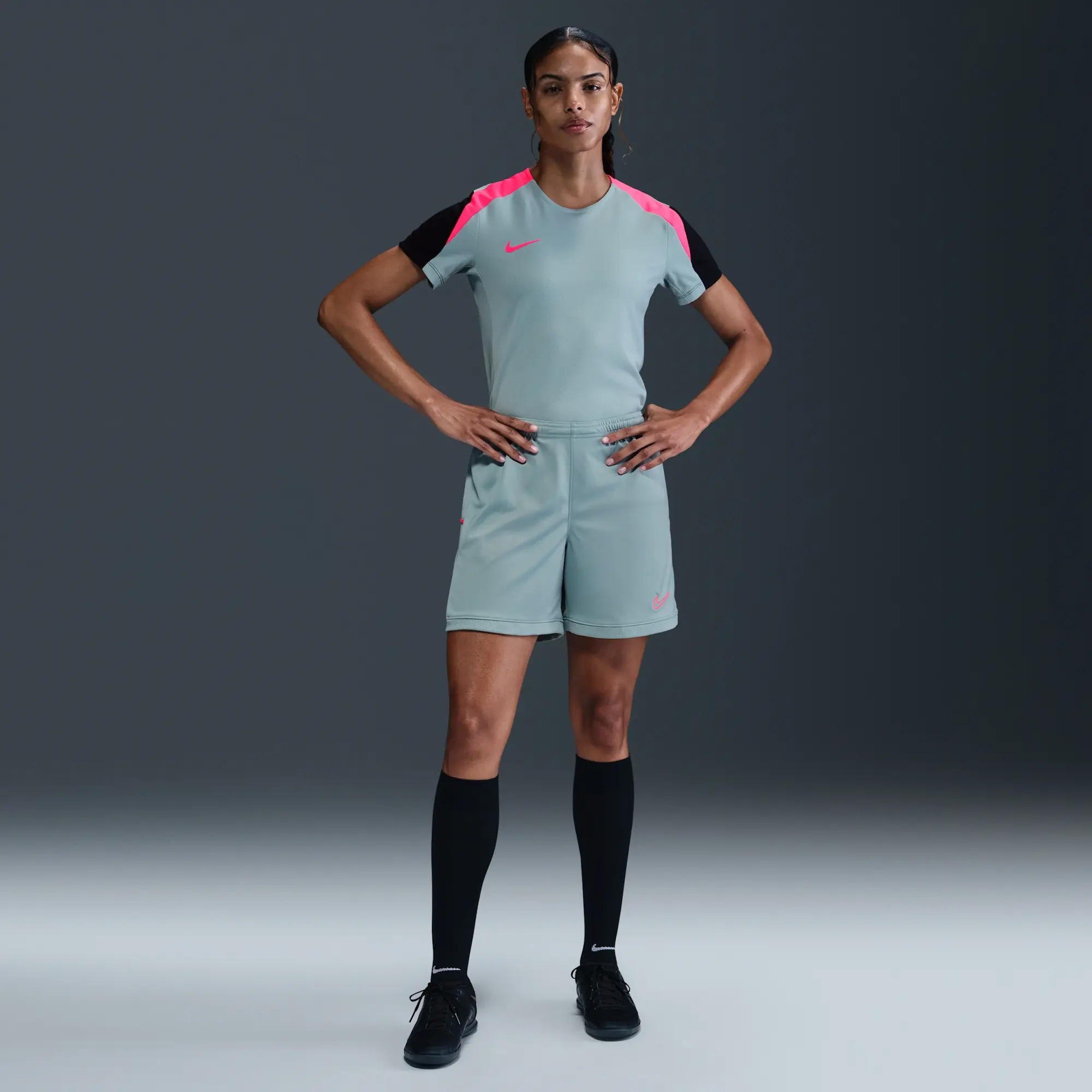 Nike Strike Women's Dri-FIT Short-Sleeve Football Top - Grey - Polyester