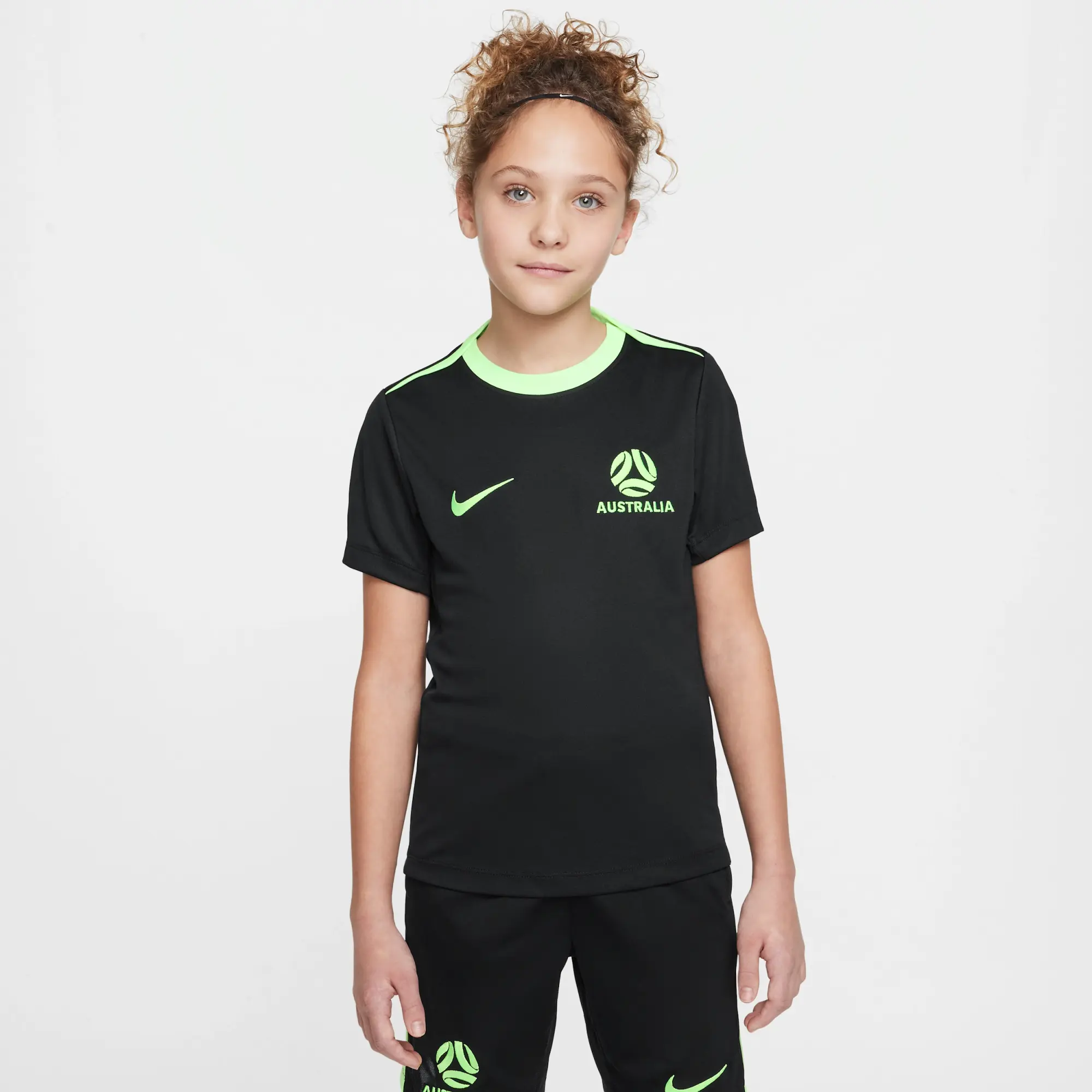 Australia Academy Pro Older Kids' Nike Dri-FIT Football Knit Short-Sleeve Top - Black - Polyester