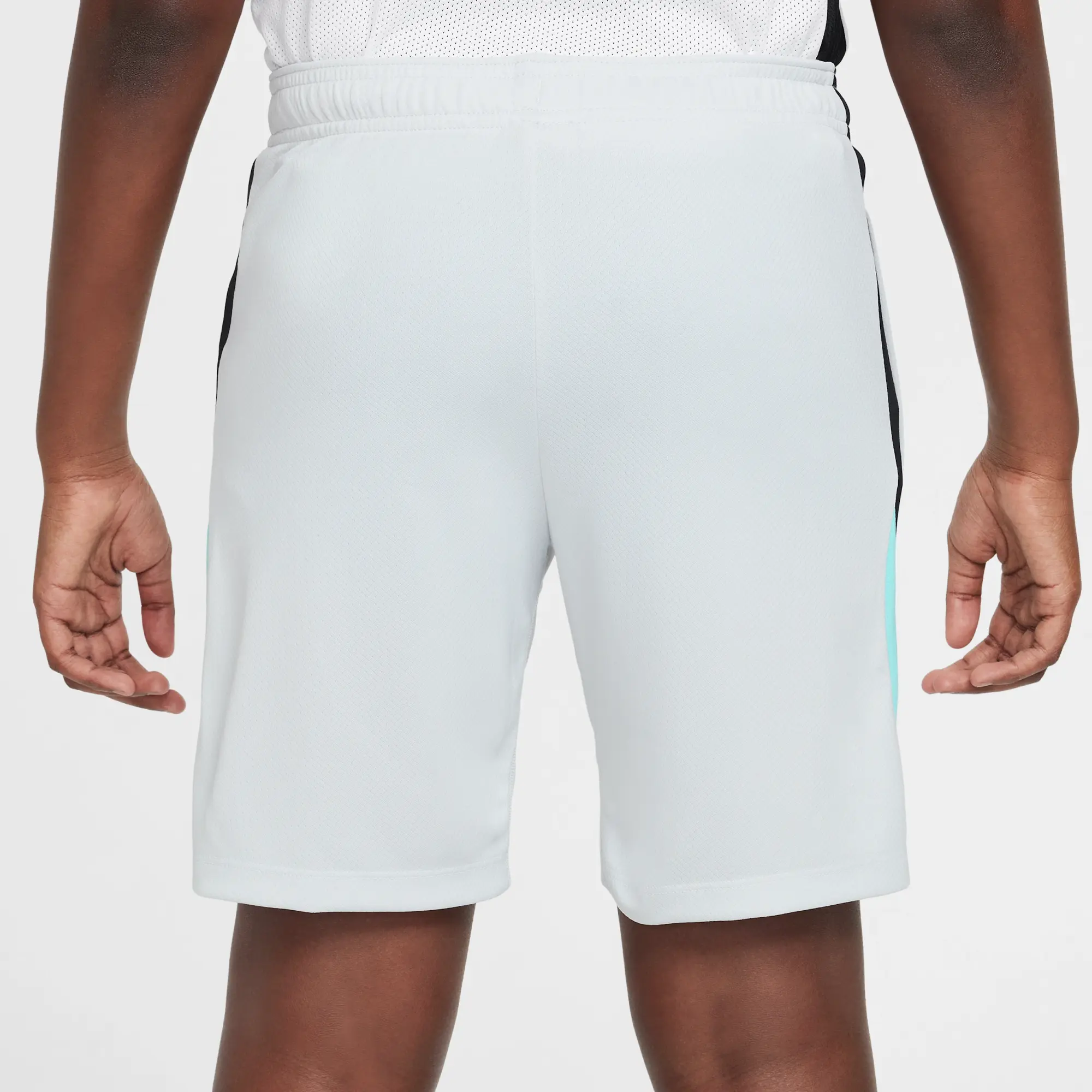 Nike Dri-FIT Strike Older Kids' Football Shorts - Grey - Polyester