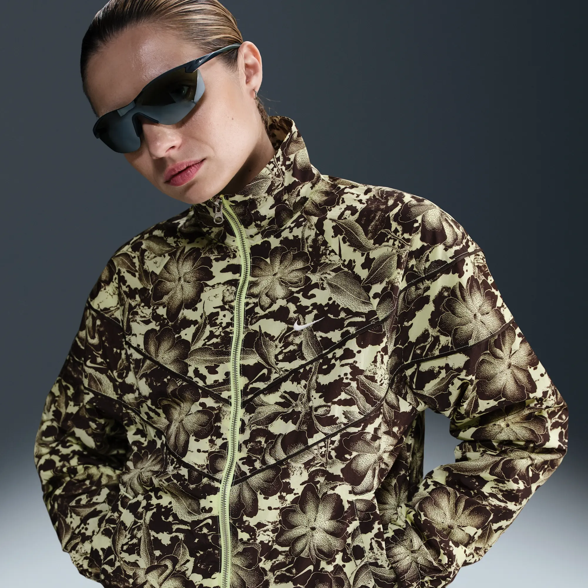 Nike Sportswear Windrunner Women's Loose UV Protection Woven Full-Zip Printed Jacket - Yellow - Nylon