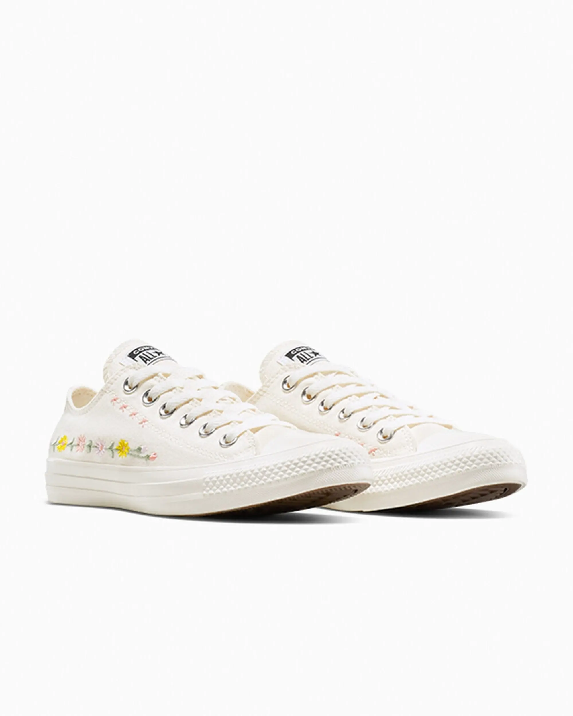Converse Chuck Taylor All Star Embroidered Flowers - 
