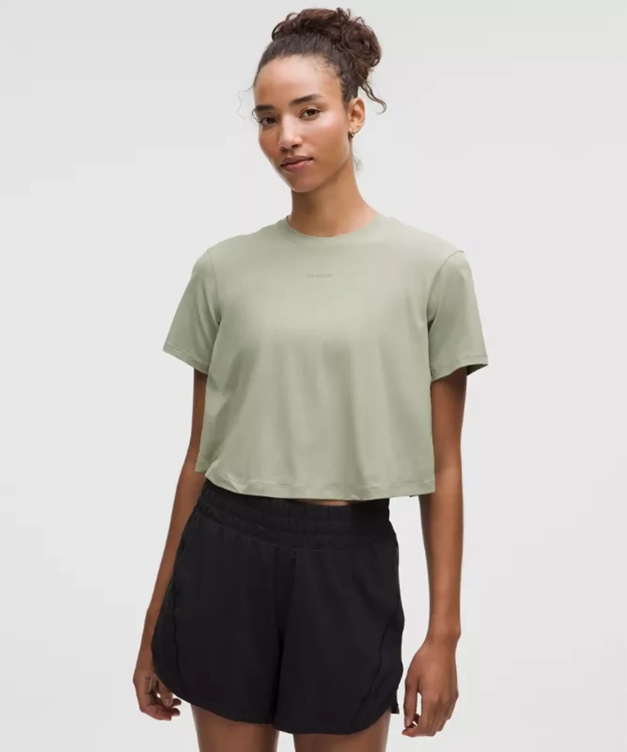 lululemon – Women's Pace Crush Cross-Back Graphic T-Shirt – Color Green/Pastel – Size L