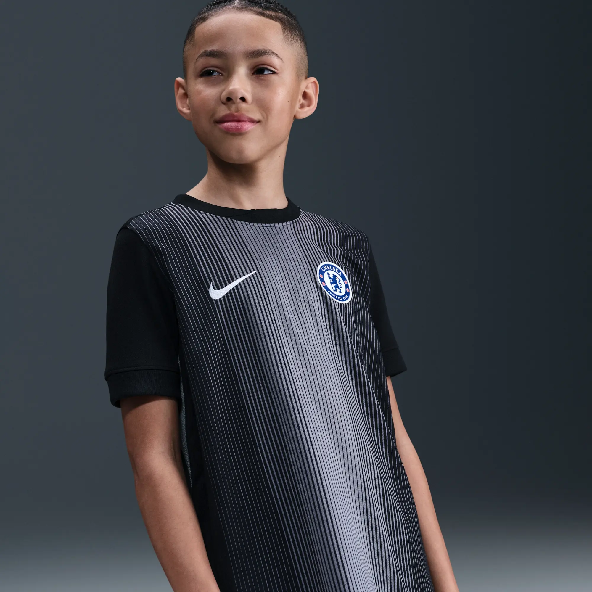 Chelsea F.C. 2025/26 Stadium Goalkeeper Older Kids' Nike Dri-FIT Football Replica Short-Sleeve Shirt - Black - Polyester