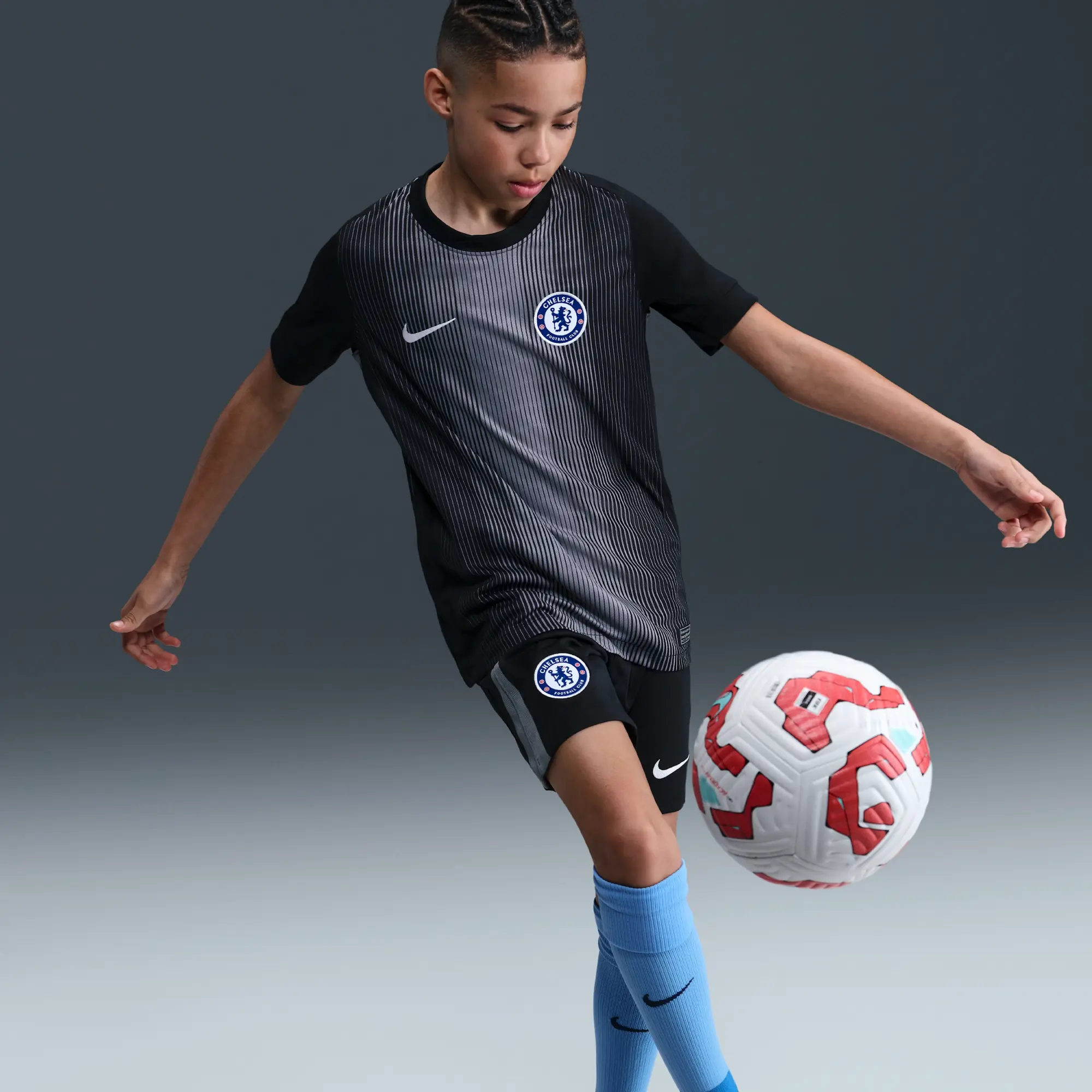 Chelsea F.C. 2025/26 Stadium Goalkeeper Older Kids' Nike Dri-FIT Football Replica Short-Sleeve Shirt - Black - Polyester