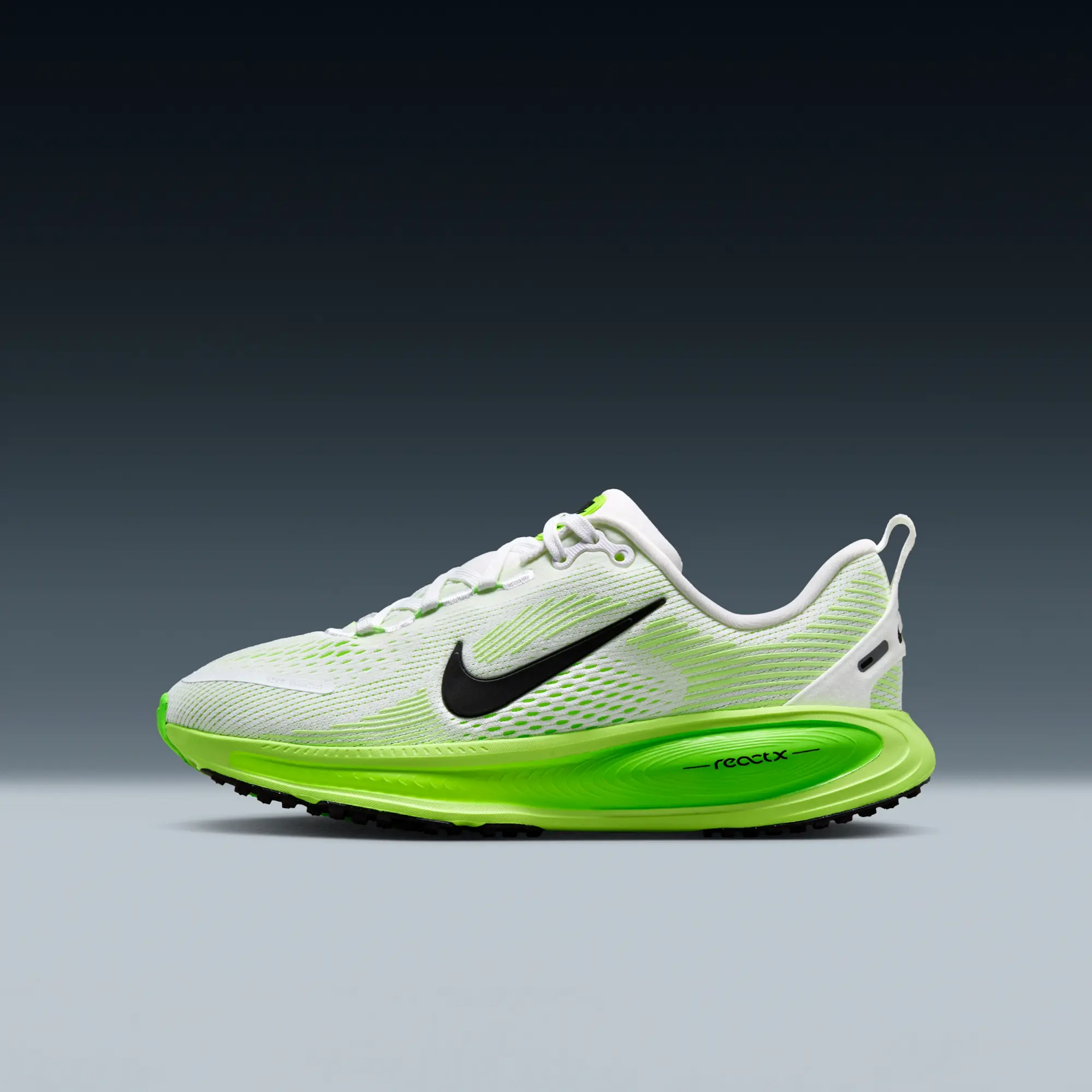 Nike Vomero 18 Older Kids' Road Running Shoes - White