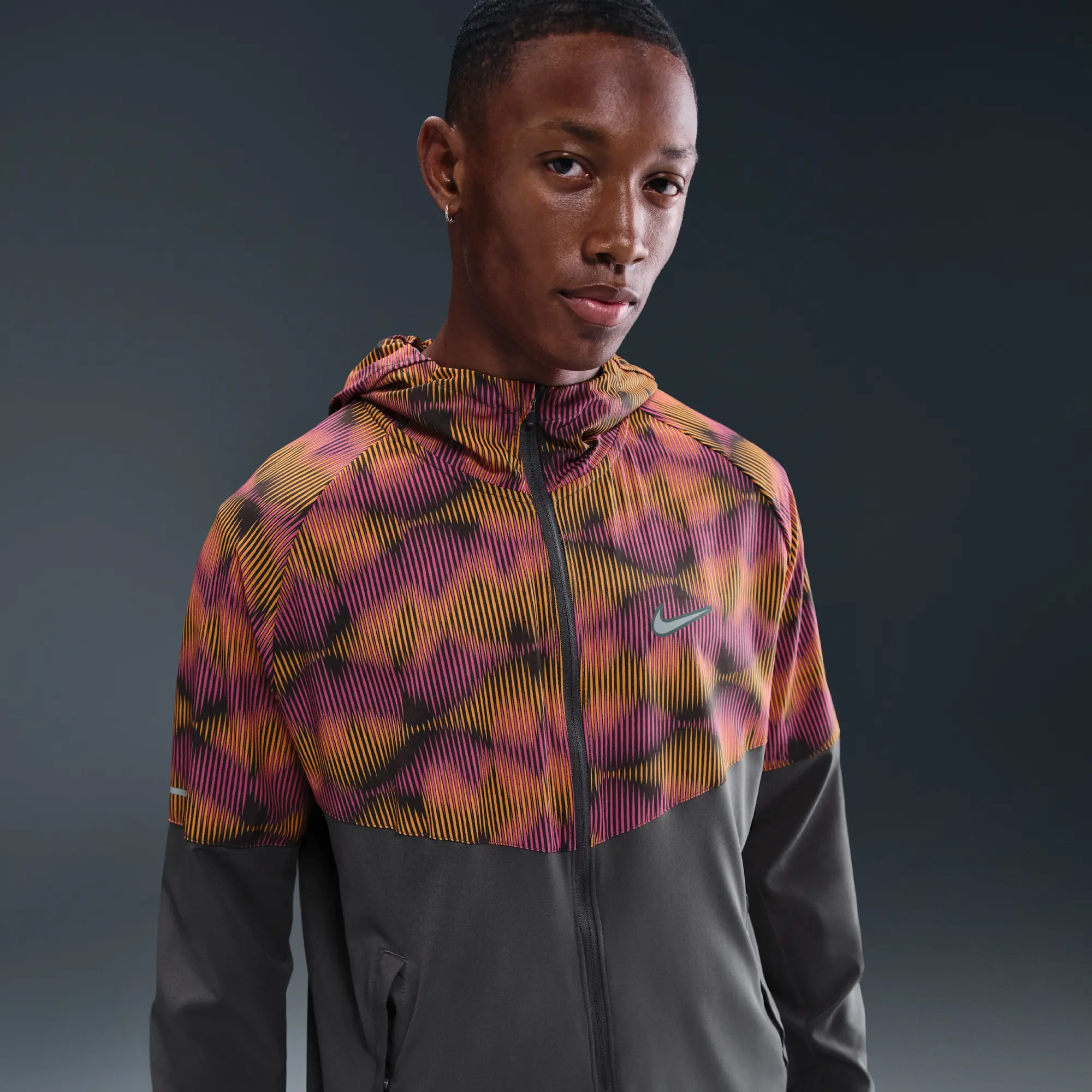 Nike Miler Men's Running Jacket - Grey - Polyester/Elastane