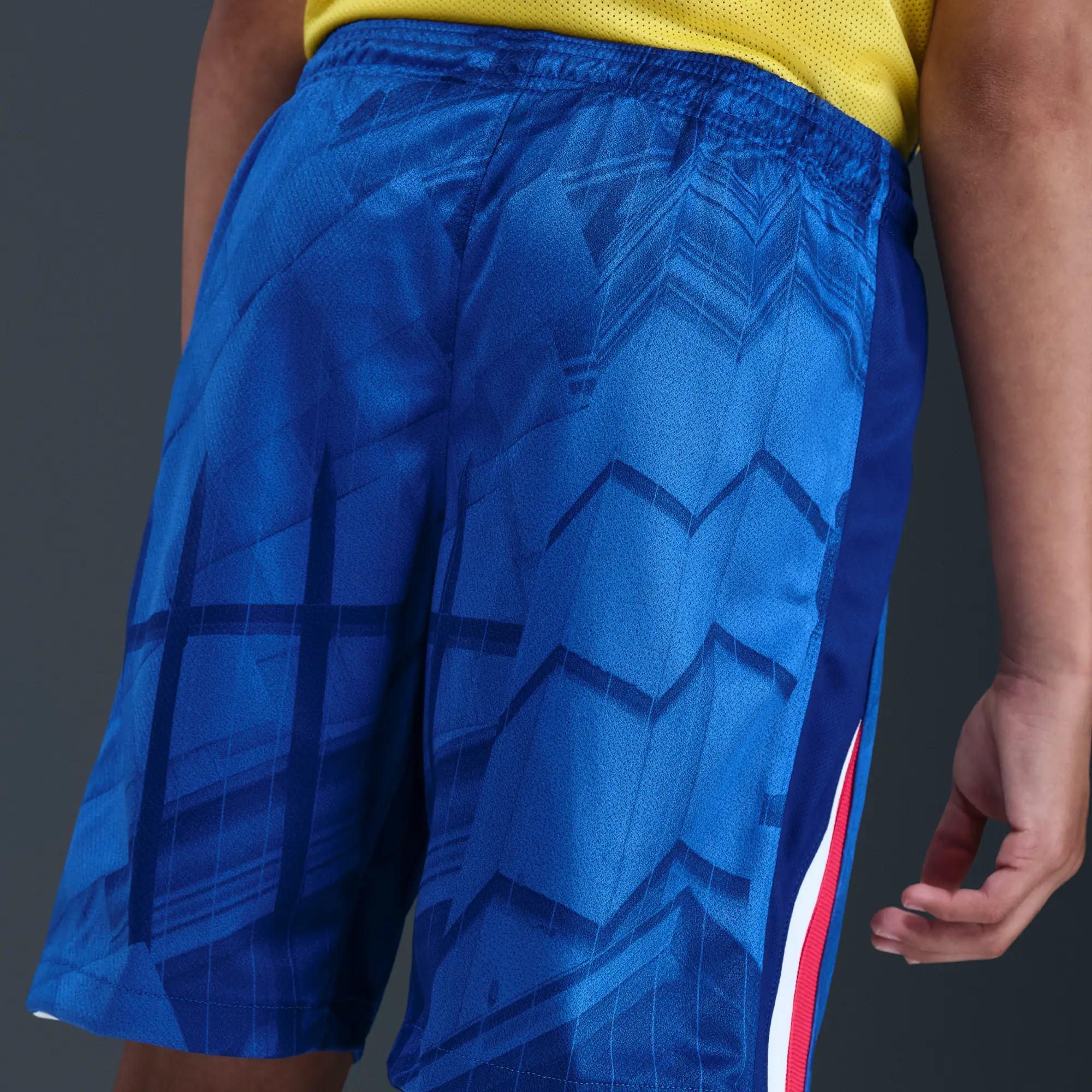 Chelsea F.C. 2025/26 Stadium Home Older Kids' Nike Dri-FIT Football Replica Shorts - Blue - Sustainable Materials