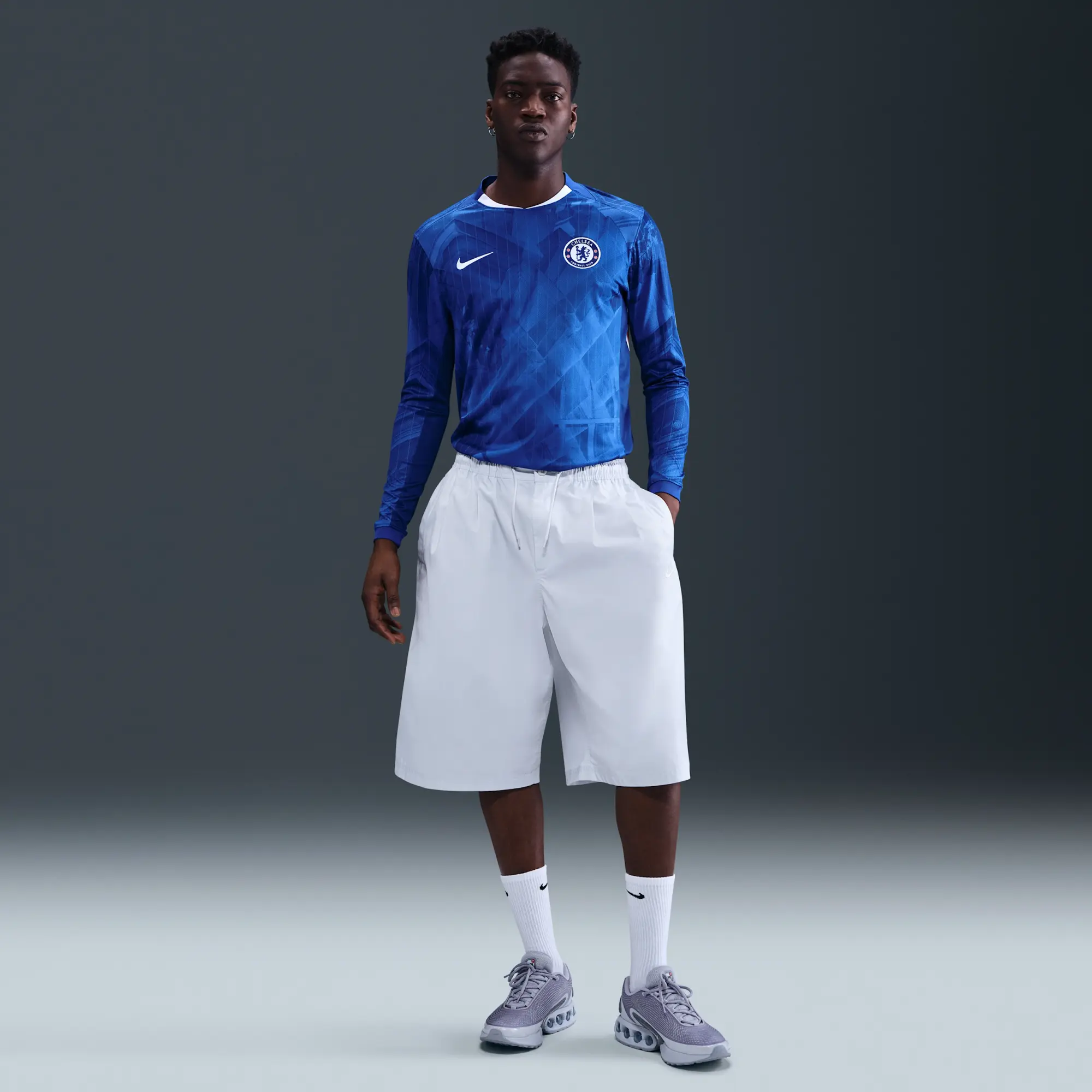 Chelsea F.C. 2025/26 Stadium Home Men's Nike Dri-FIT Football Replica Long-Sleeve Shirt - Blue - Polyester