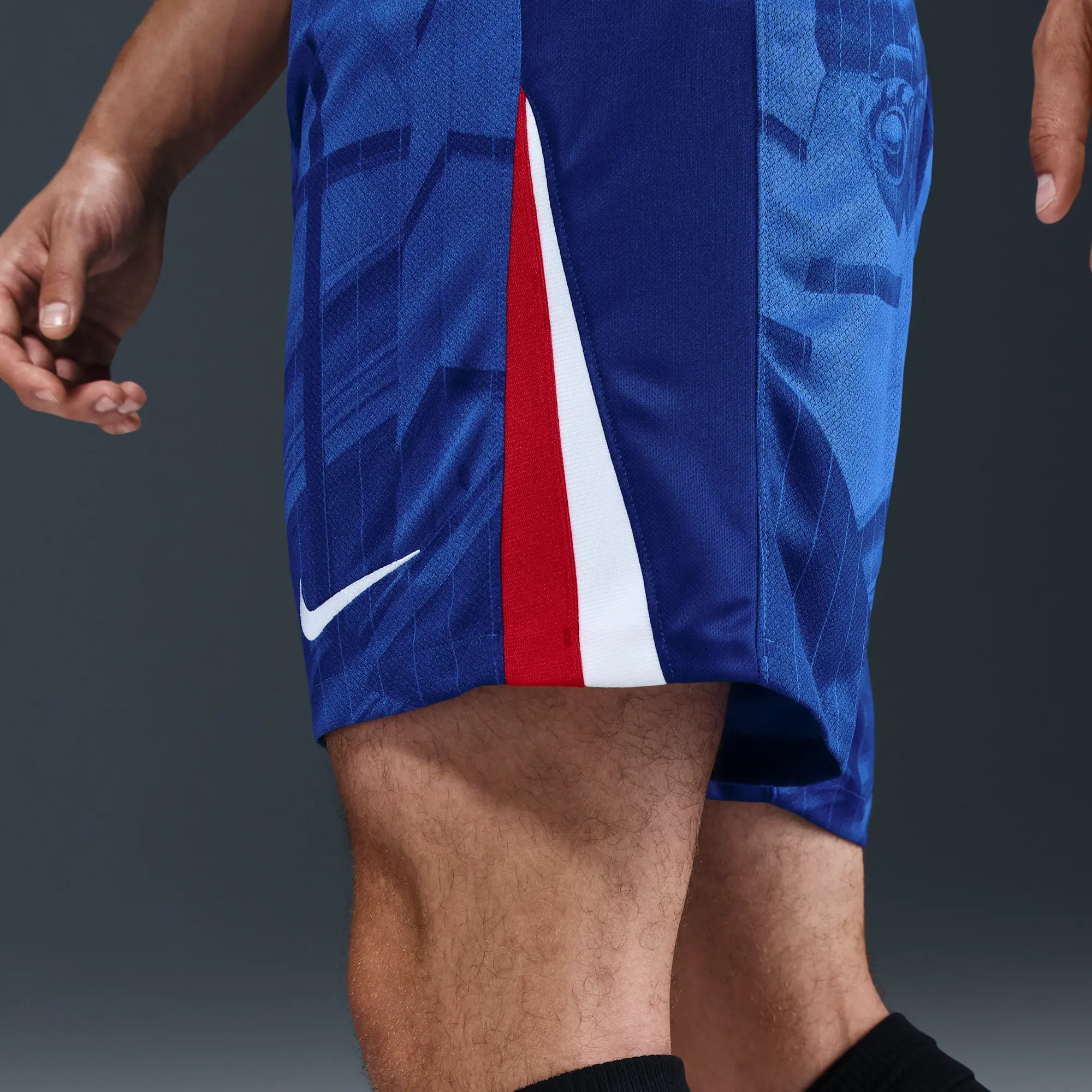 Chelsea F.C. 2025/26 Stadium Home Men's Nike Dri-FIT Football Replica Shorts - Blue - Polyester