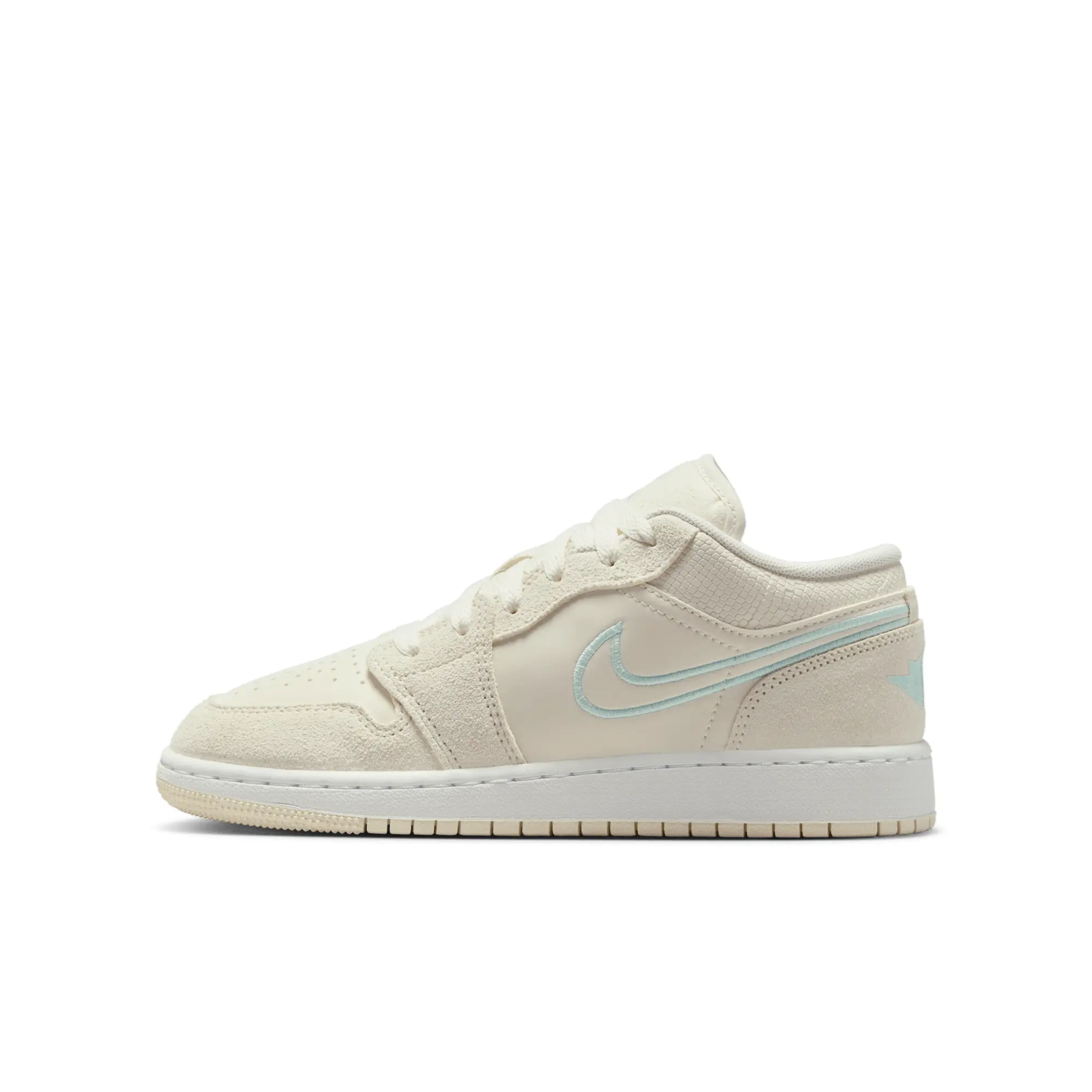 Nike Air Jordan 1 Low SE Older Kids' Shoes - White