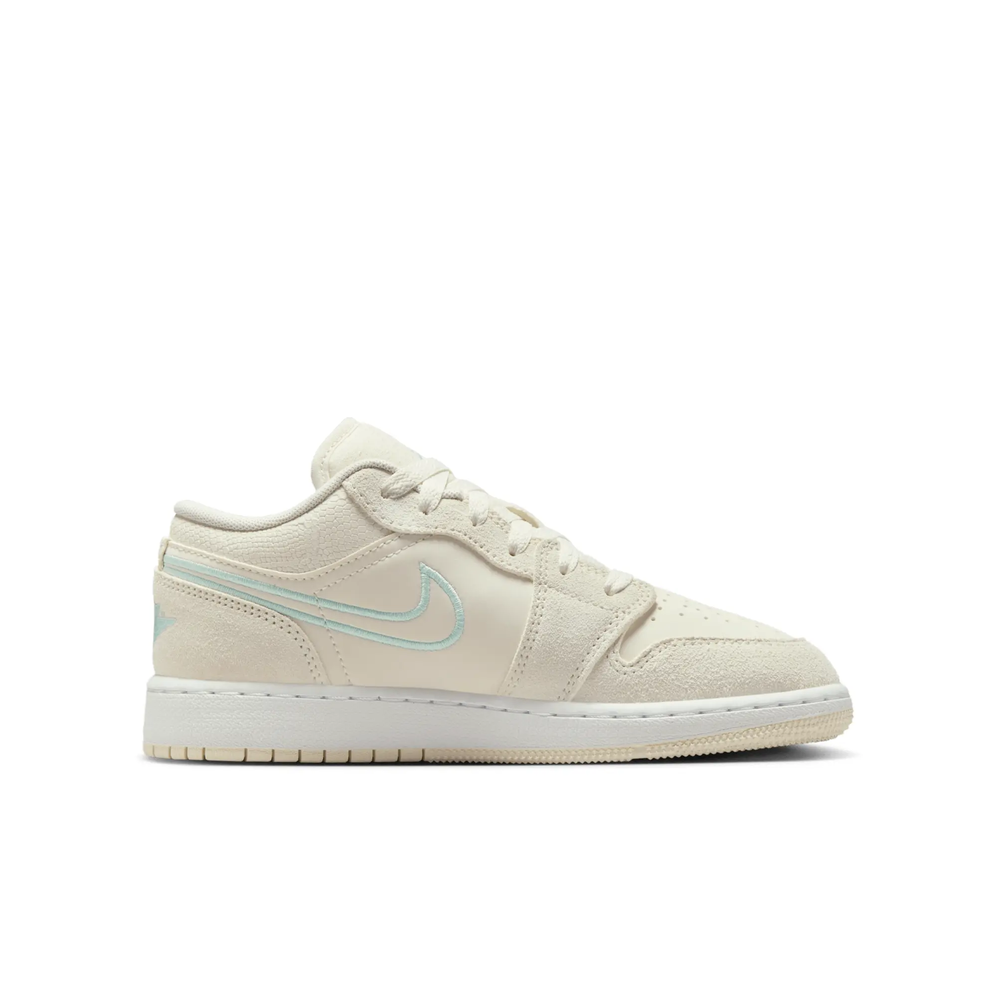 Nike Air Jordan 1 Low SE Older Kids' Shoes - White