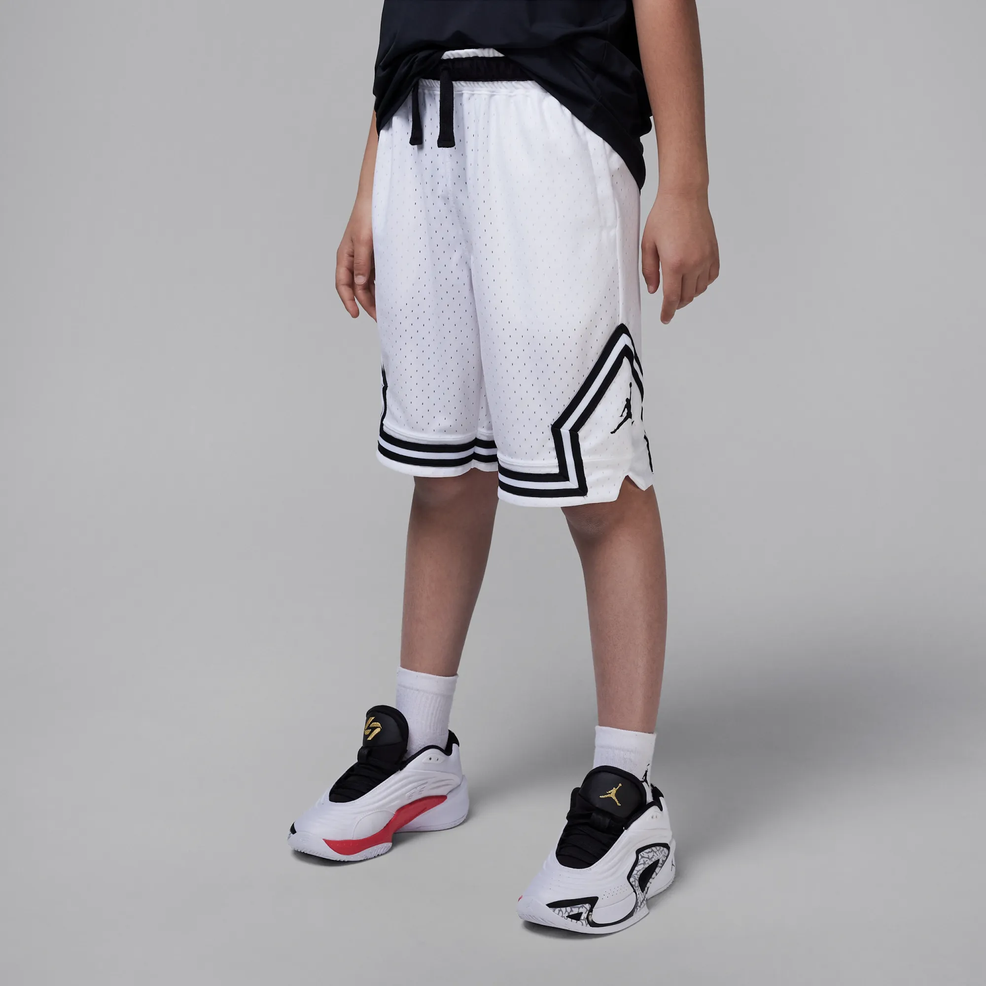 Nike Jordan Sport Older Kids' Dri-FIT Diamond Shorts - White