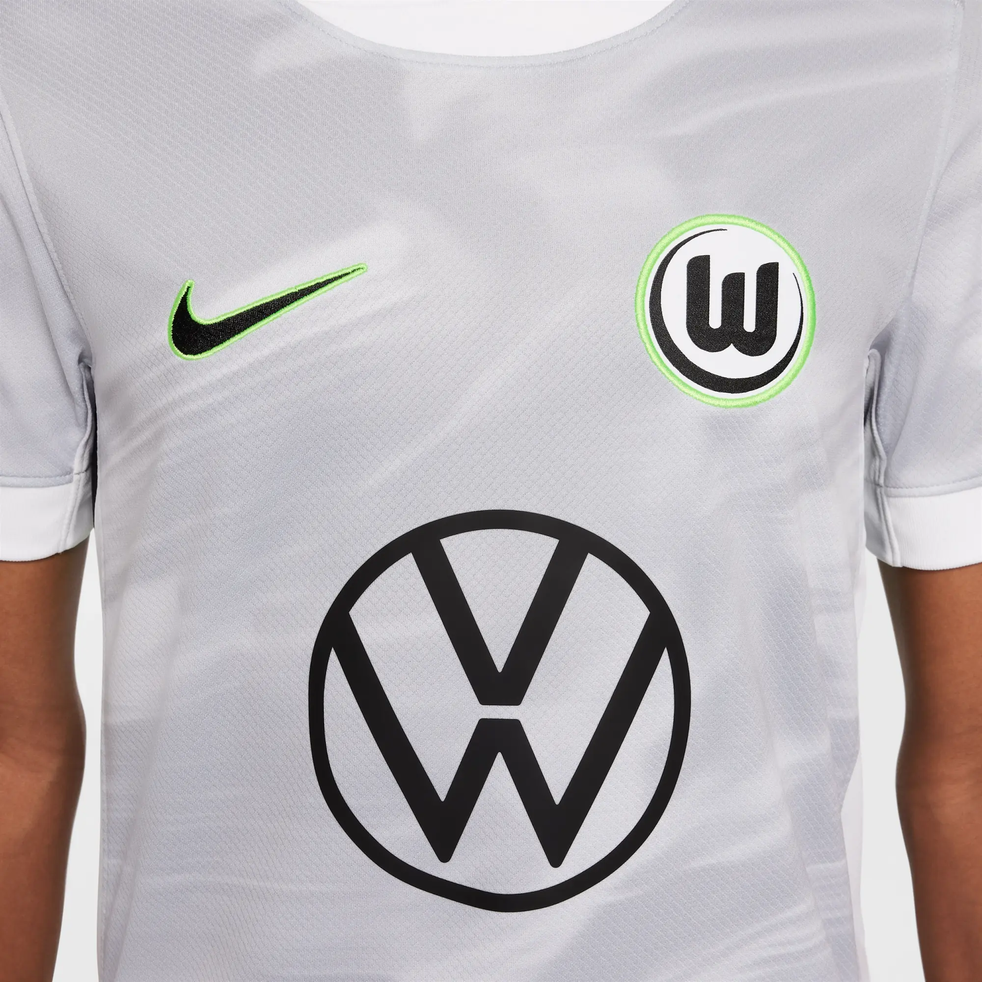 VfL Wolfsburg 2025/2026 Stadium Away Youth Nike Dri-FIT Football Replica Short-Sleeve Top - White
