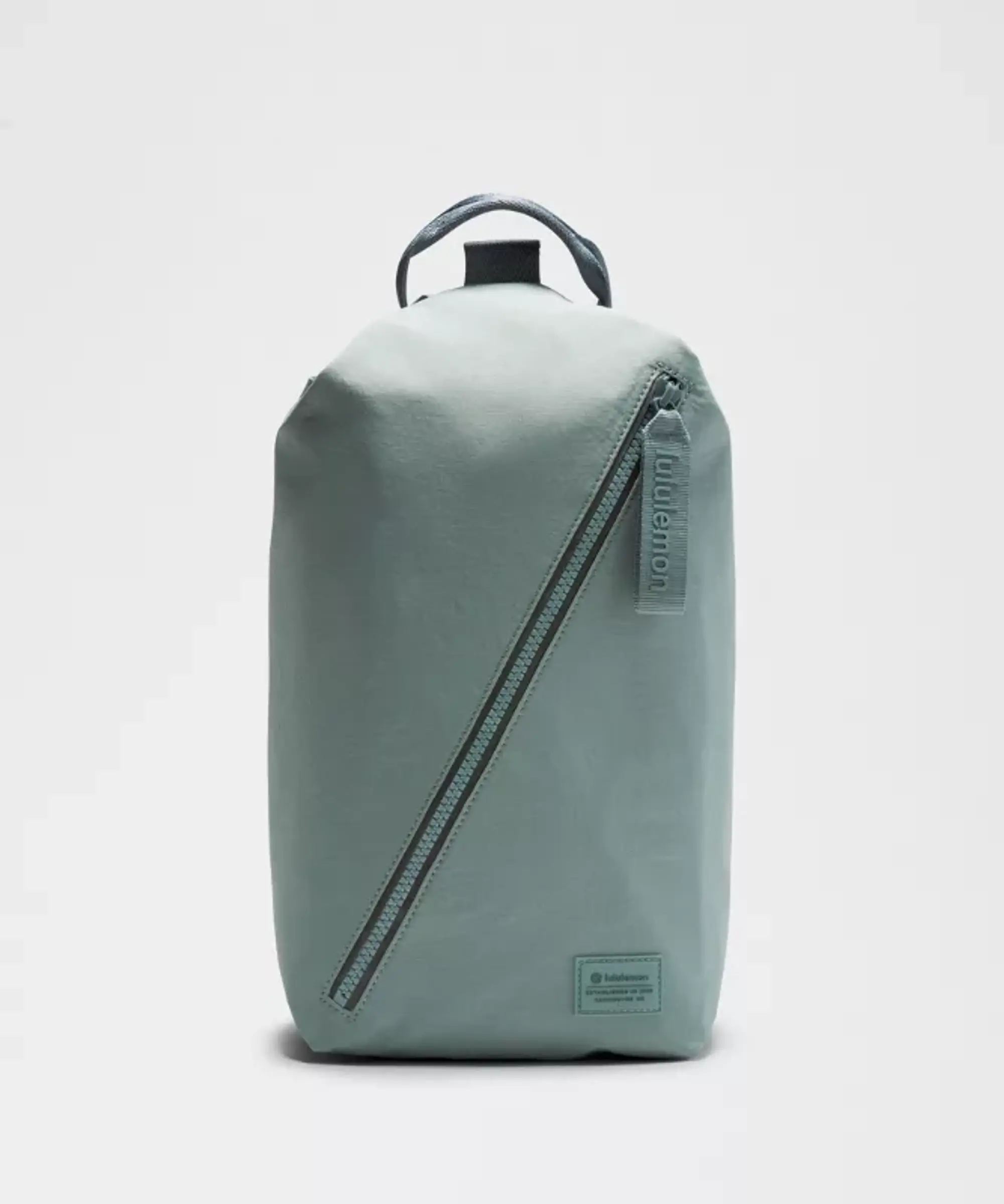 lululemon – Fast Track Bag 2.0 9L – Color Blue/Pastel