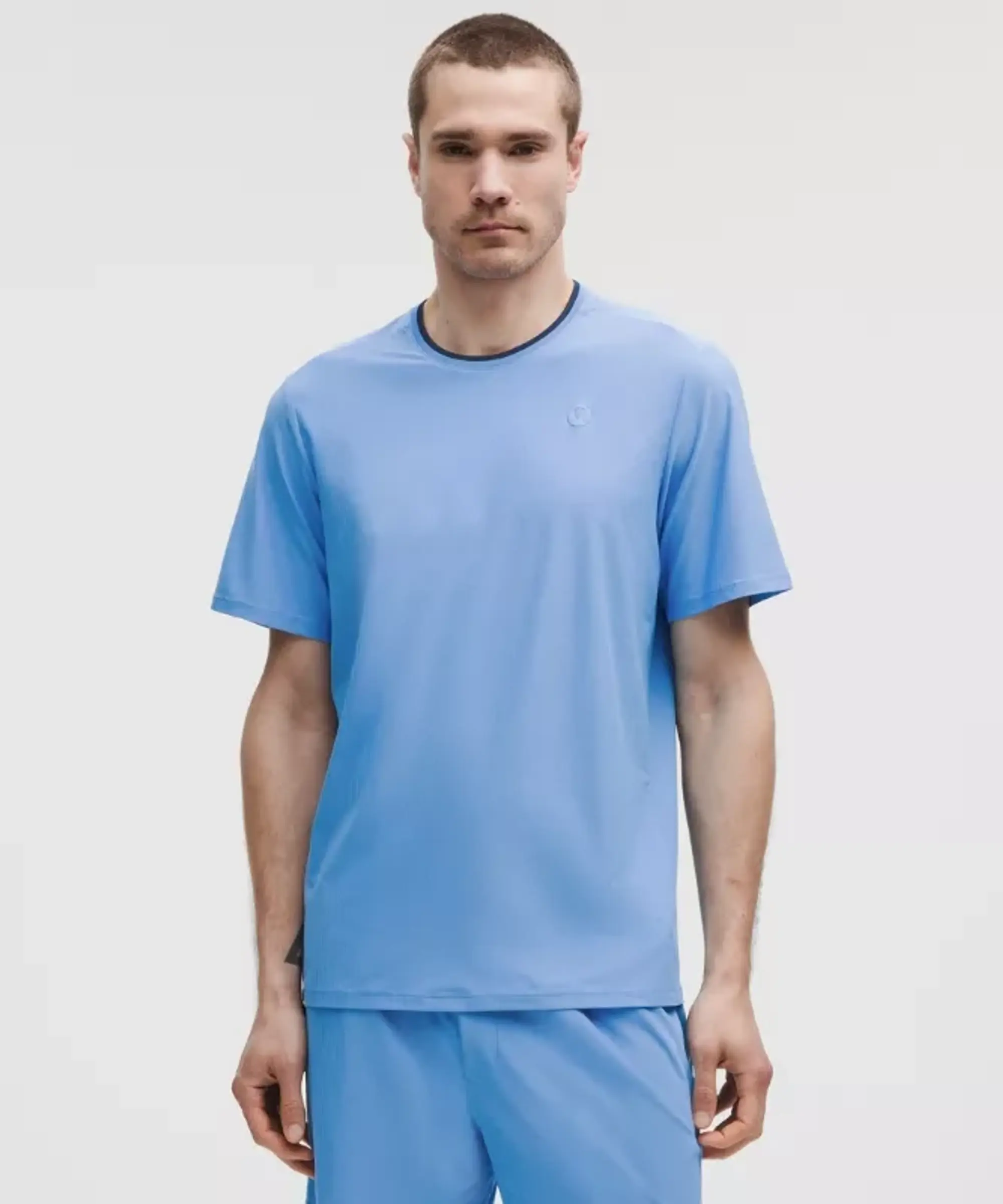 lululemon – Men's UV-Protective Striped Tennis T-Shirt – Color Blue – Size L