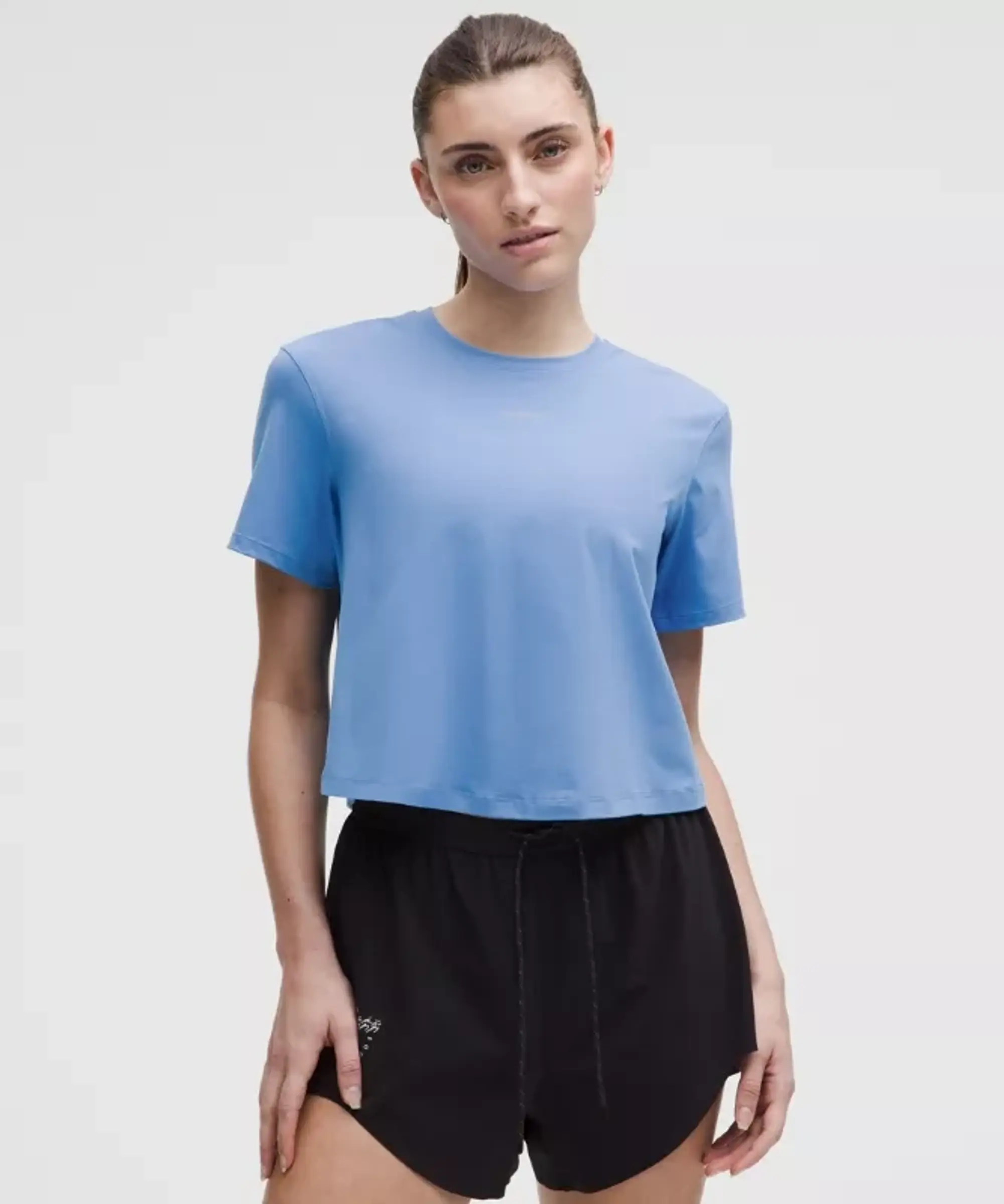 lululemon – Women's Pace Crush Cross-Back Graphic T-Shirt – Color Blue – Size L