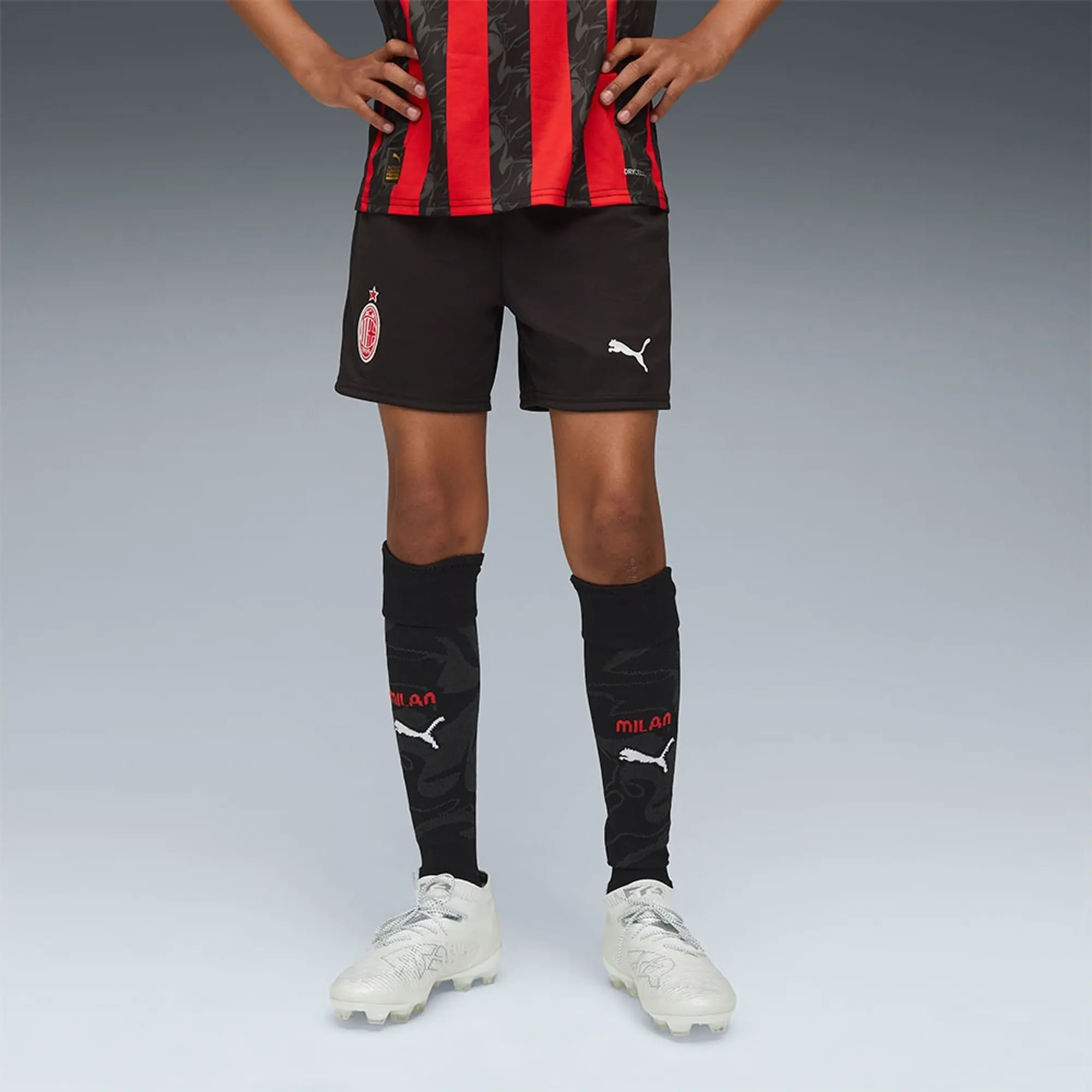 PUMA AC Milan 25/26 Shorts Youth, Black/For All Time Red