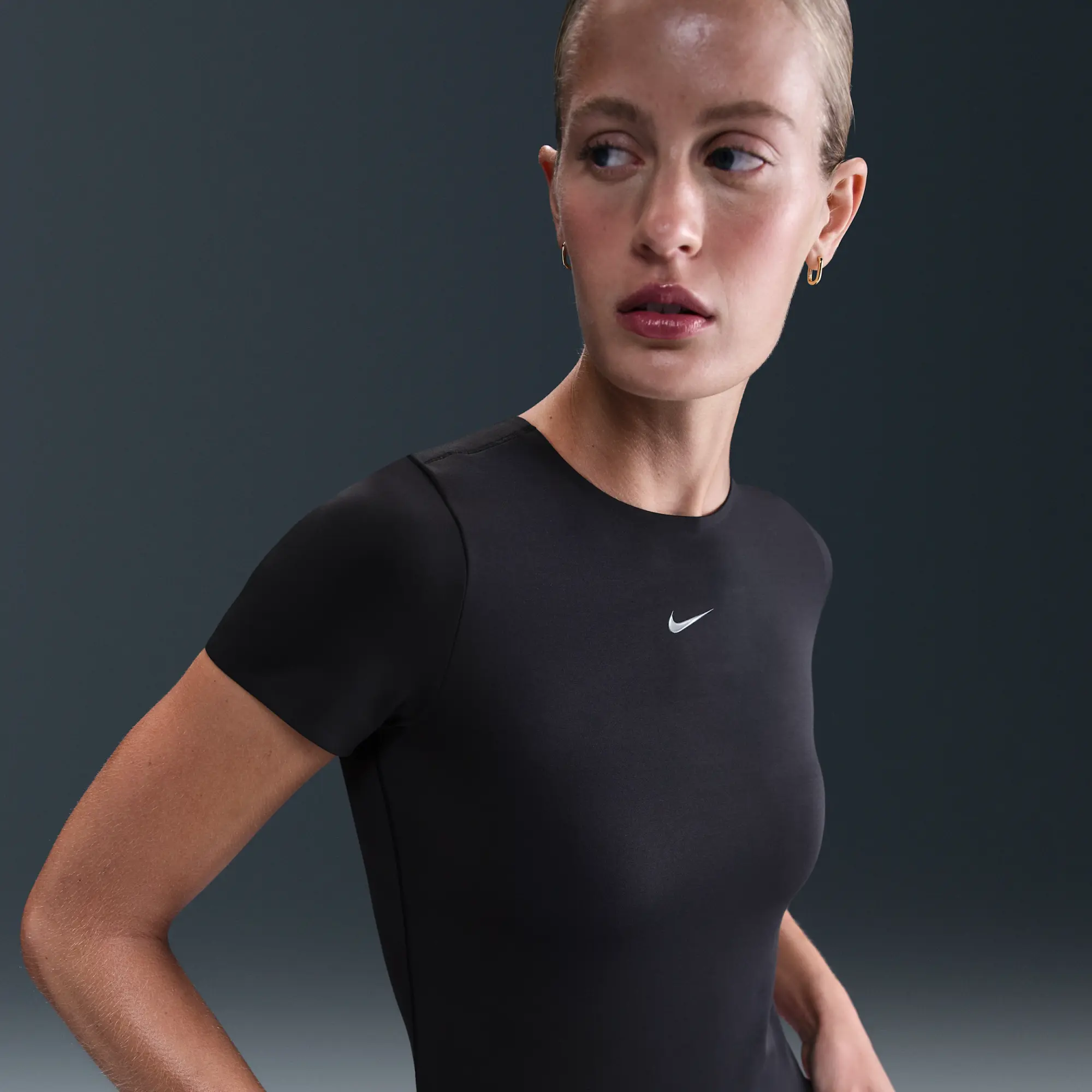 Nike Form Women's Short-Sleeve Top - Black - Polyester/Elastane