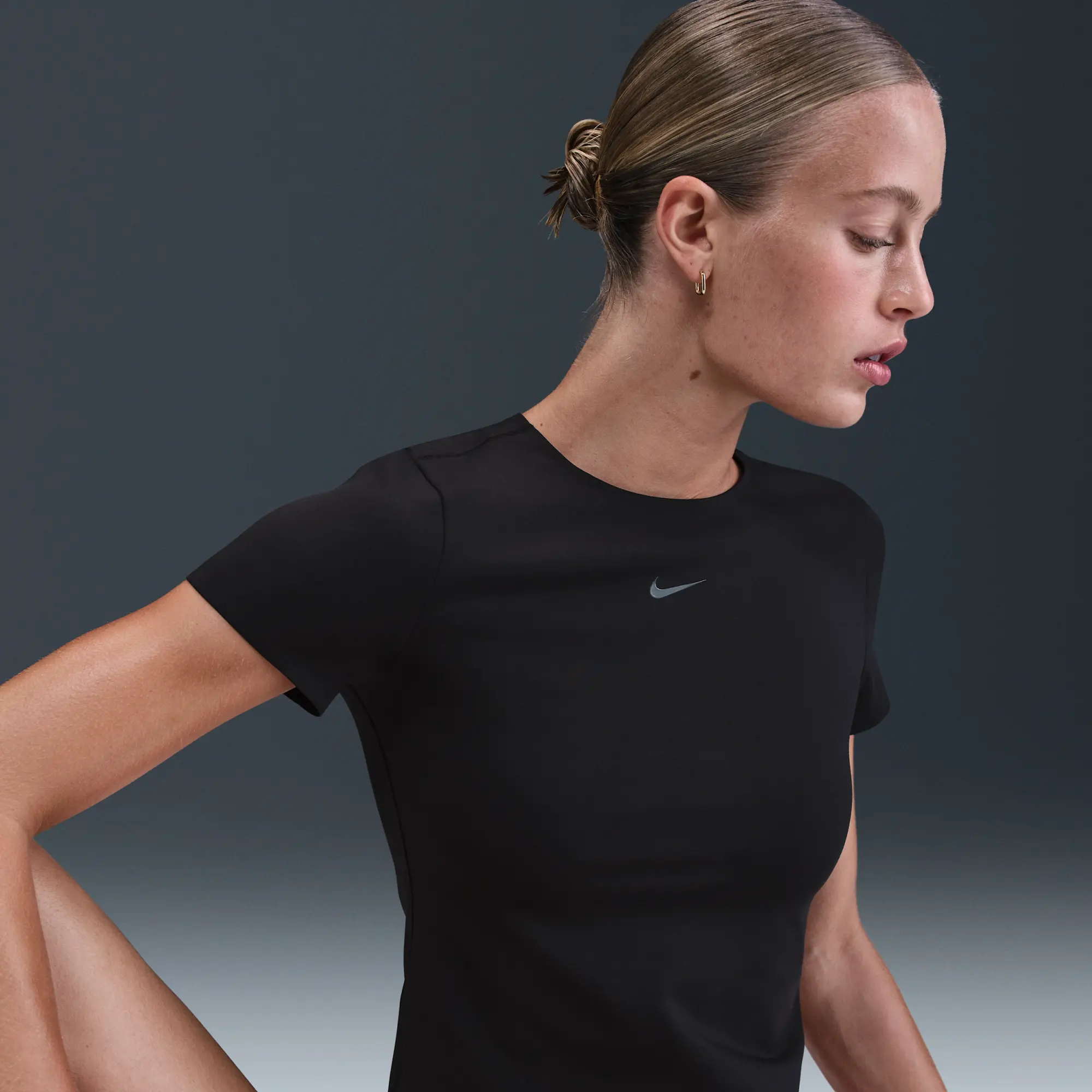 Nike Form Women's Short-Sleeve Top - Black - Polyester/Elastane
