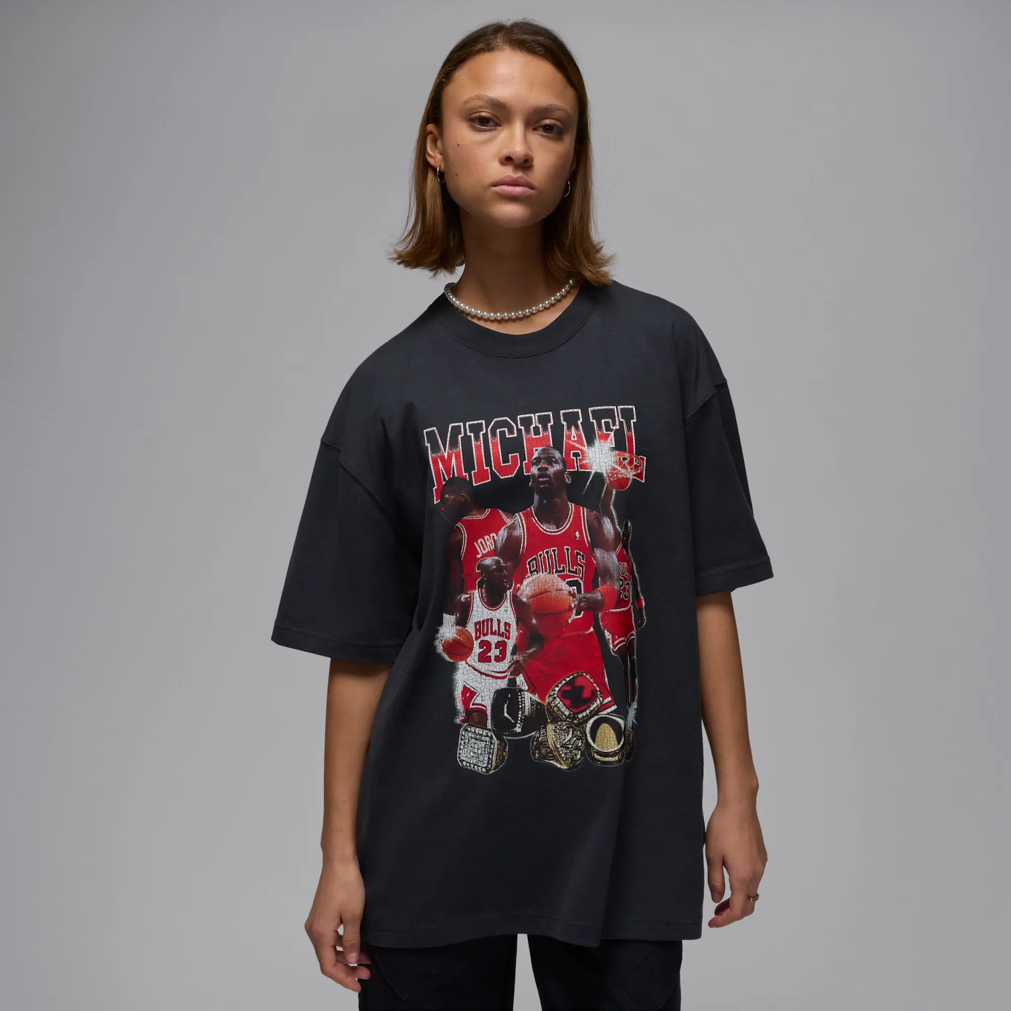 Nike Jordan Women's Oversized Short-Sleeve Graphic T-Shirt - Black - Cotton