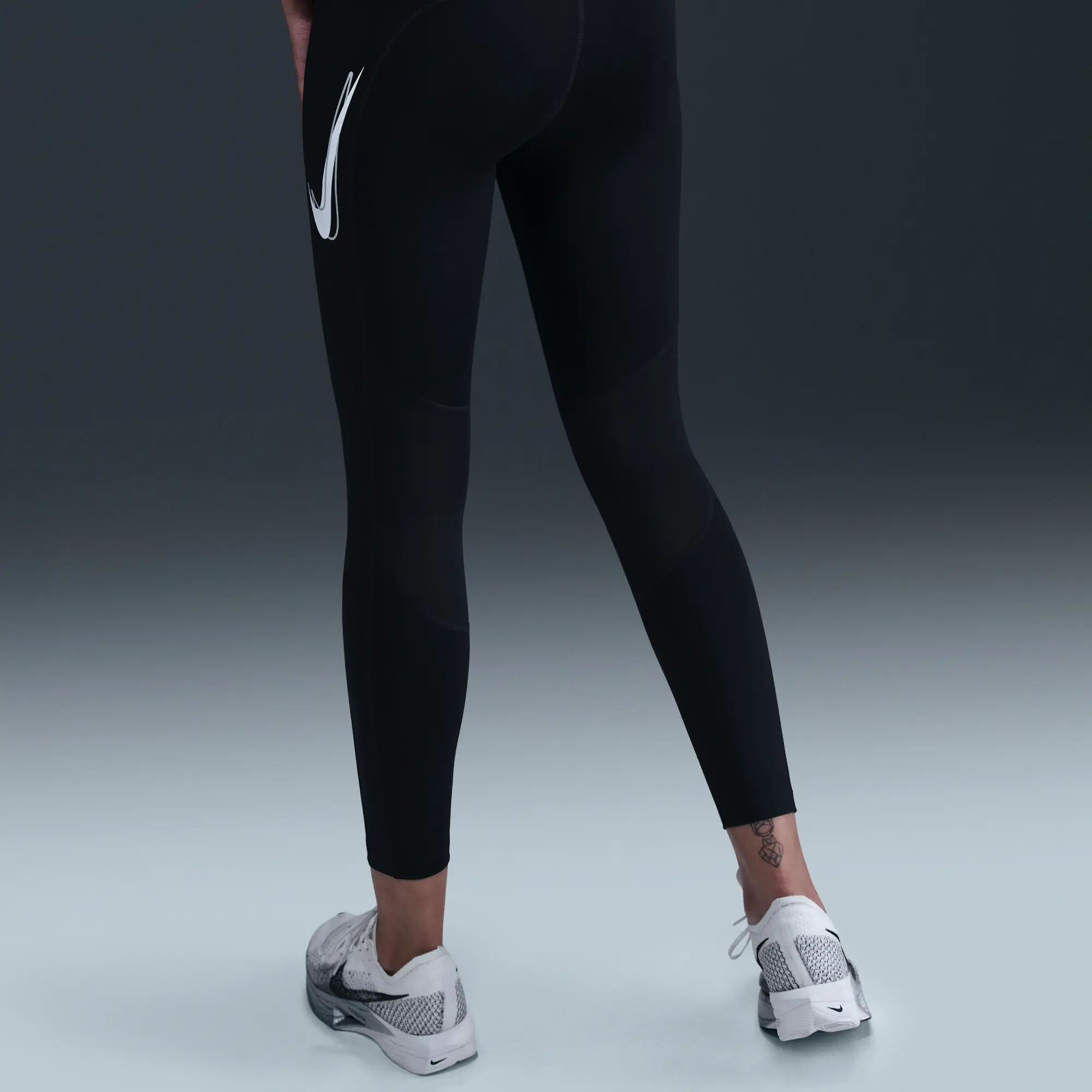 Nike Fast Women's Mid-Rise 7/8 Leggings - Black - Polyester/Elastane